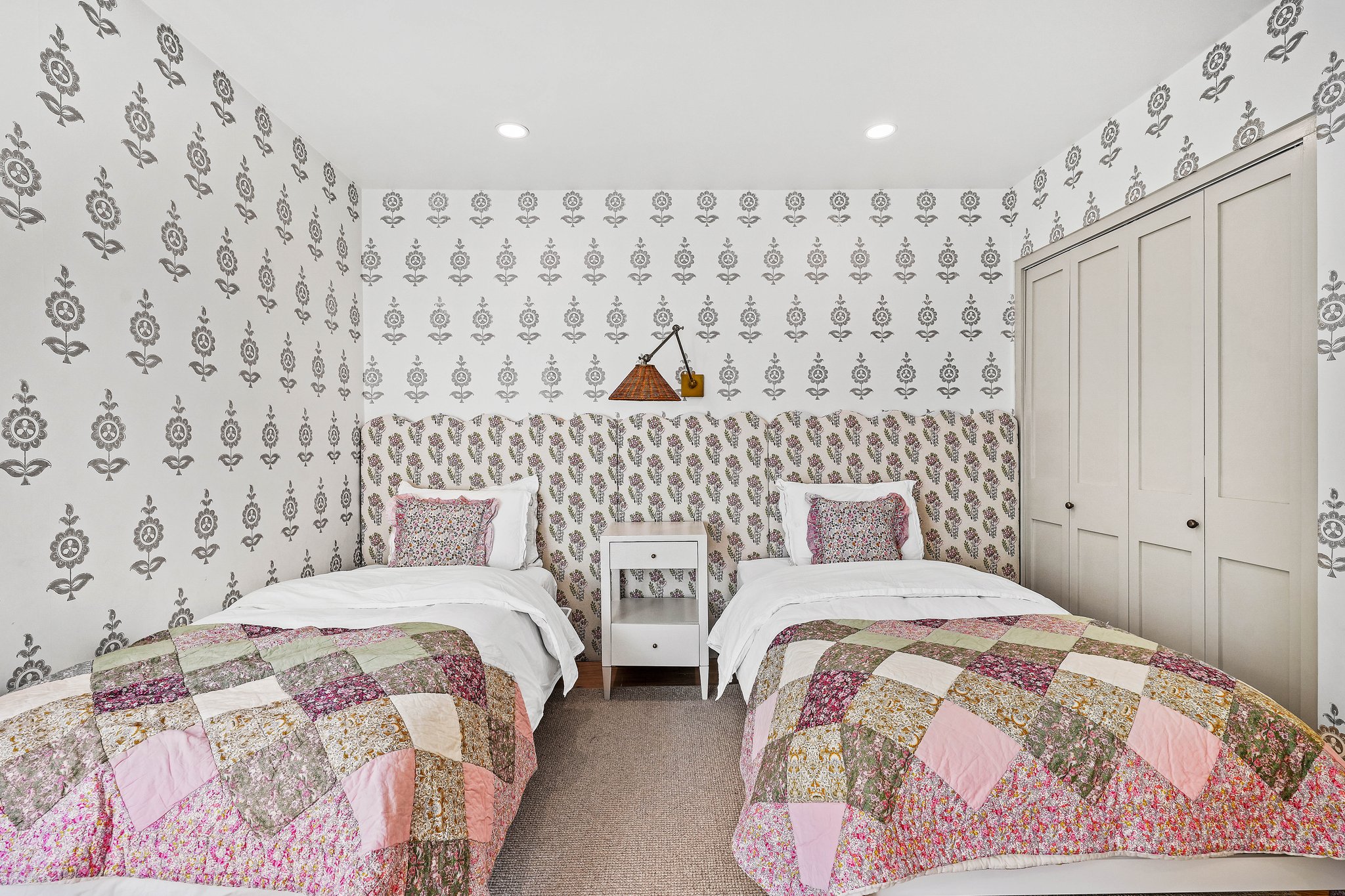 1390 Avenida De Cortez