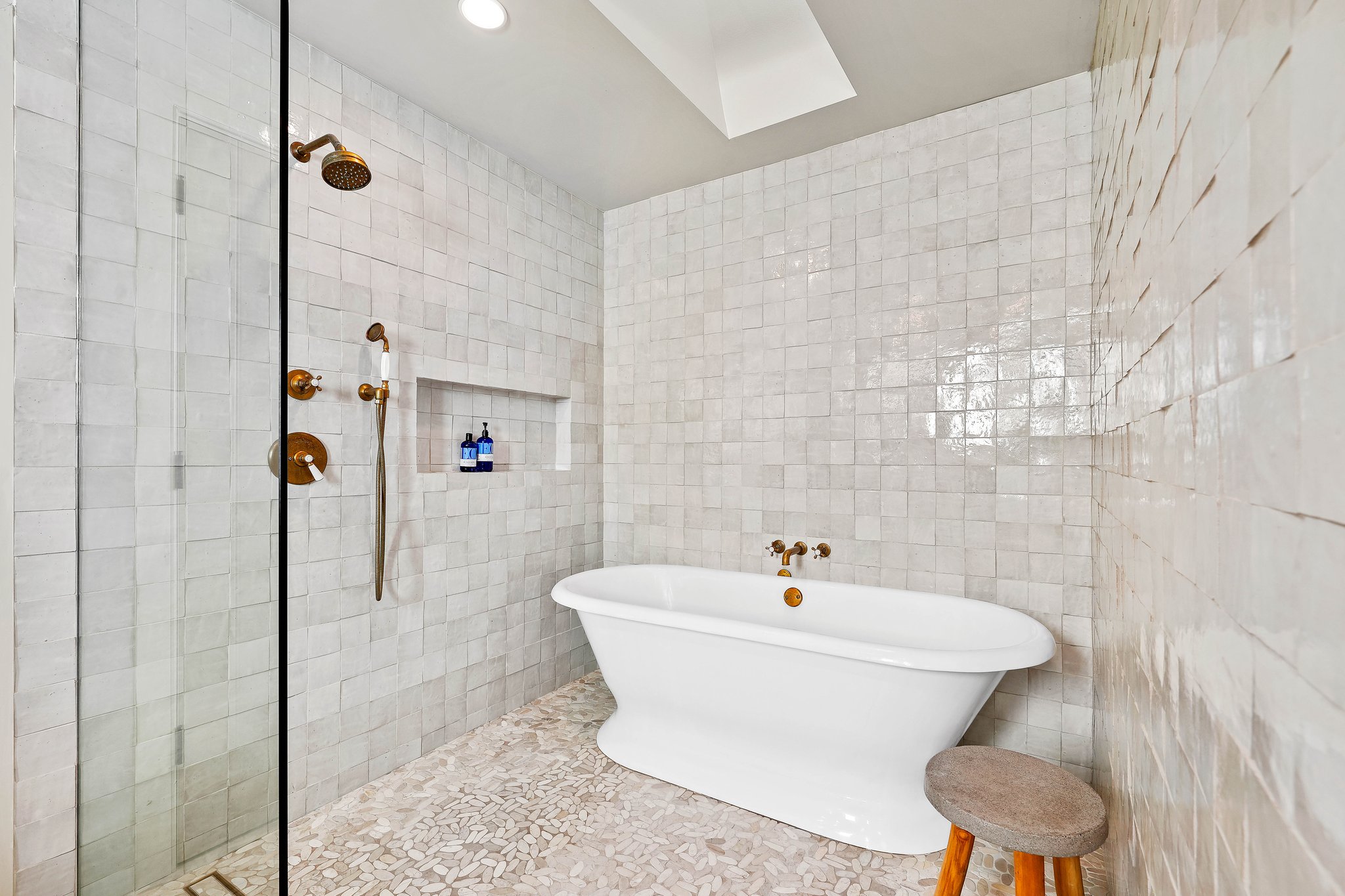 1390 Avenida De Cortez