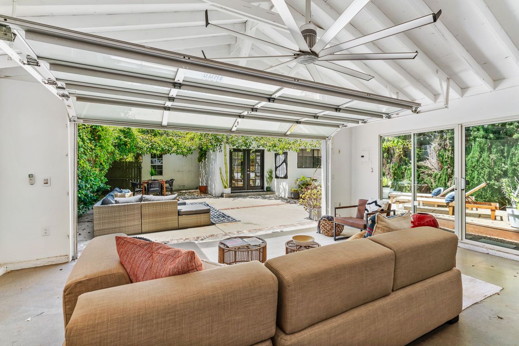 510 North Crescent Heights Boulevard