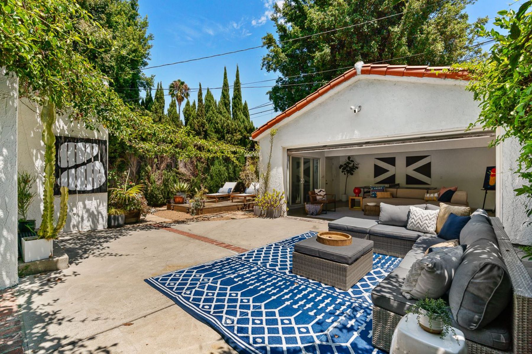 510 North Crescent Heights Boulevard