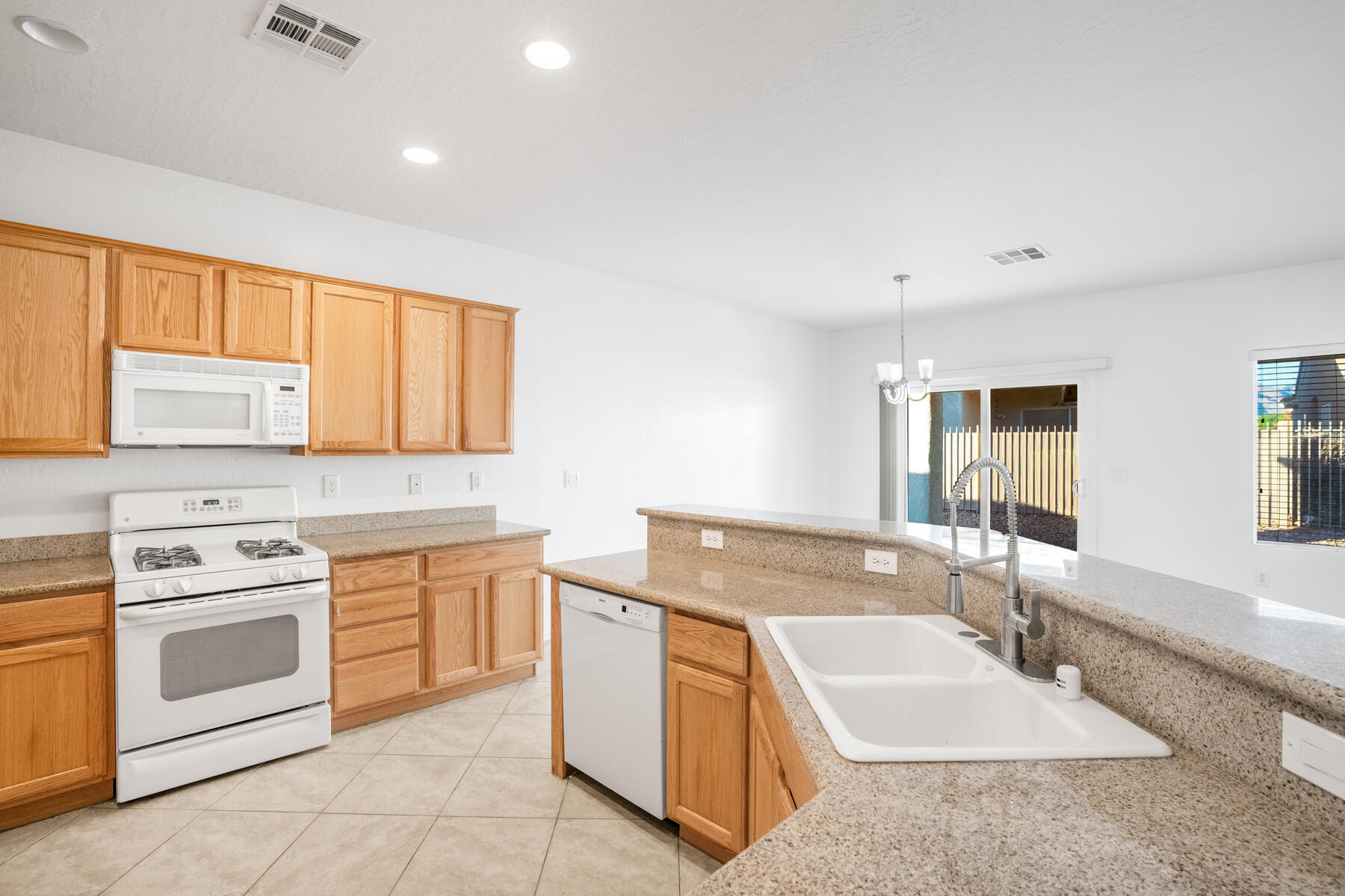 2124 Willow Wren Dr