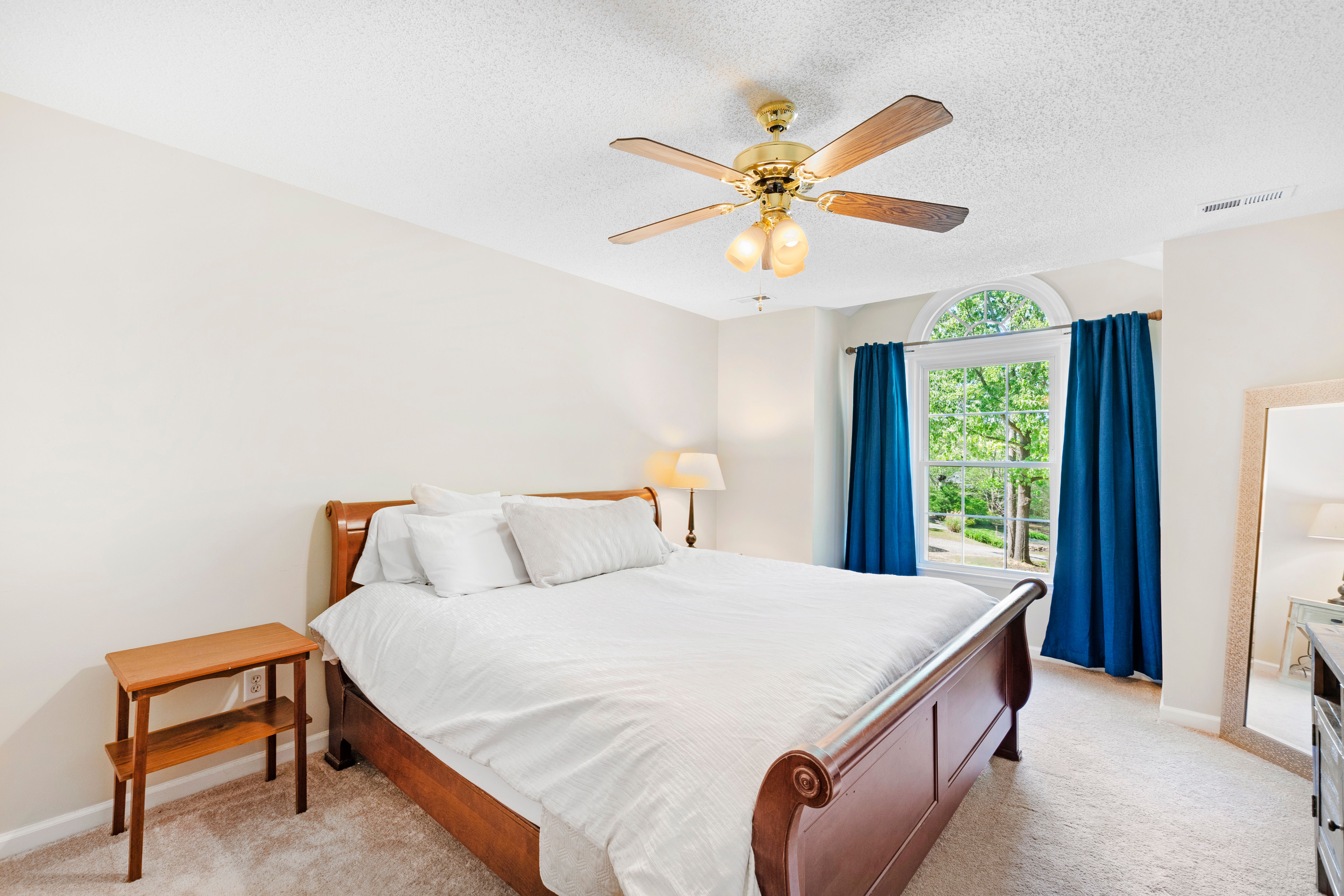 2800 Livery Way