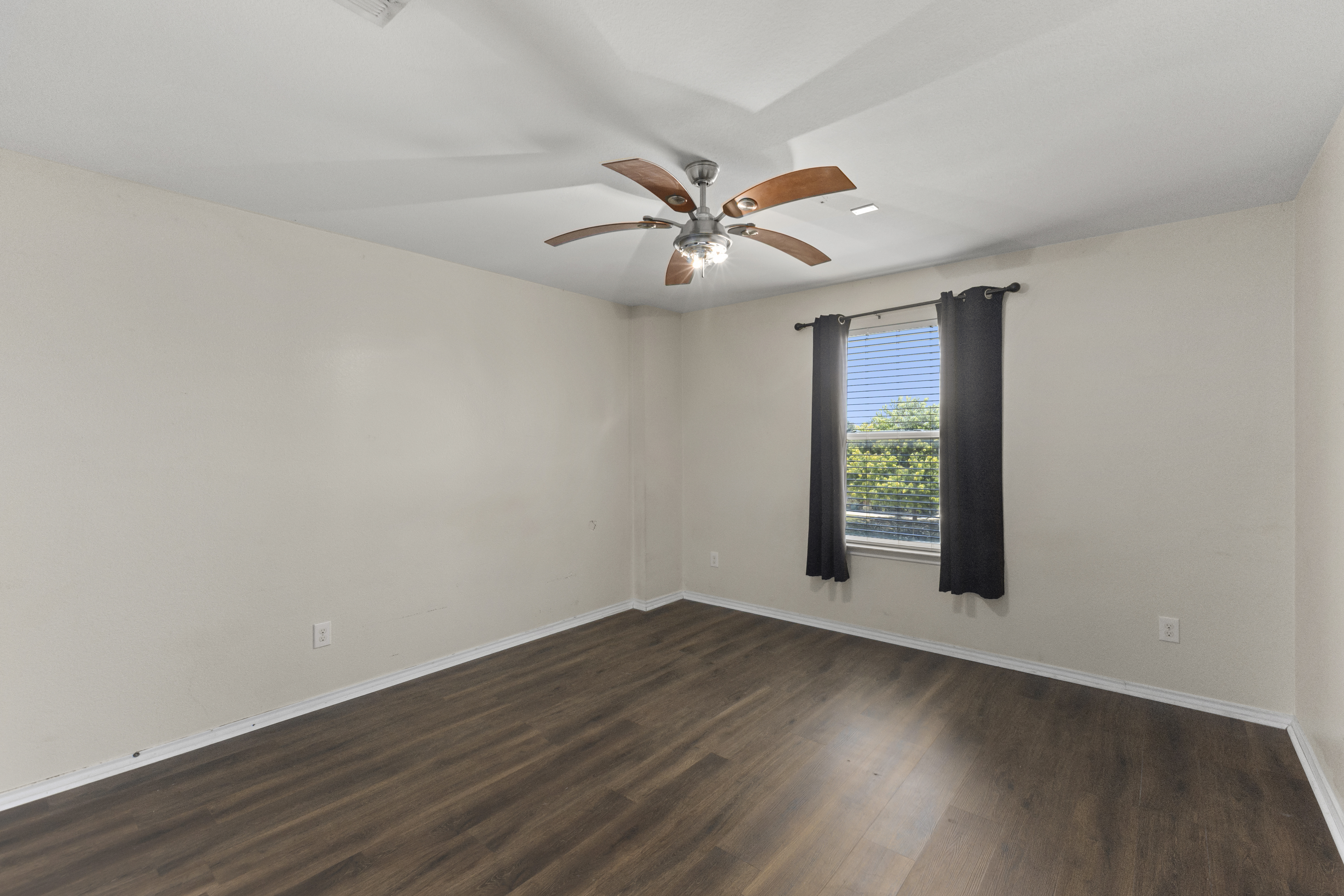 1100 Renaissance Trail 