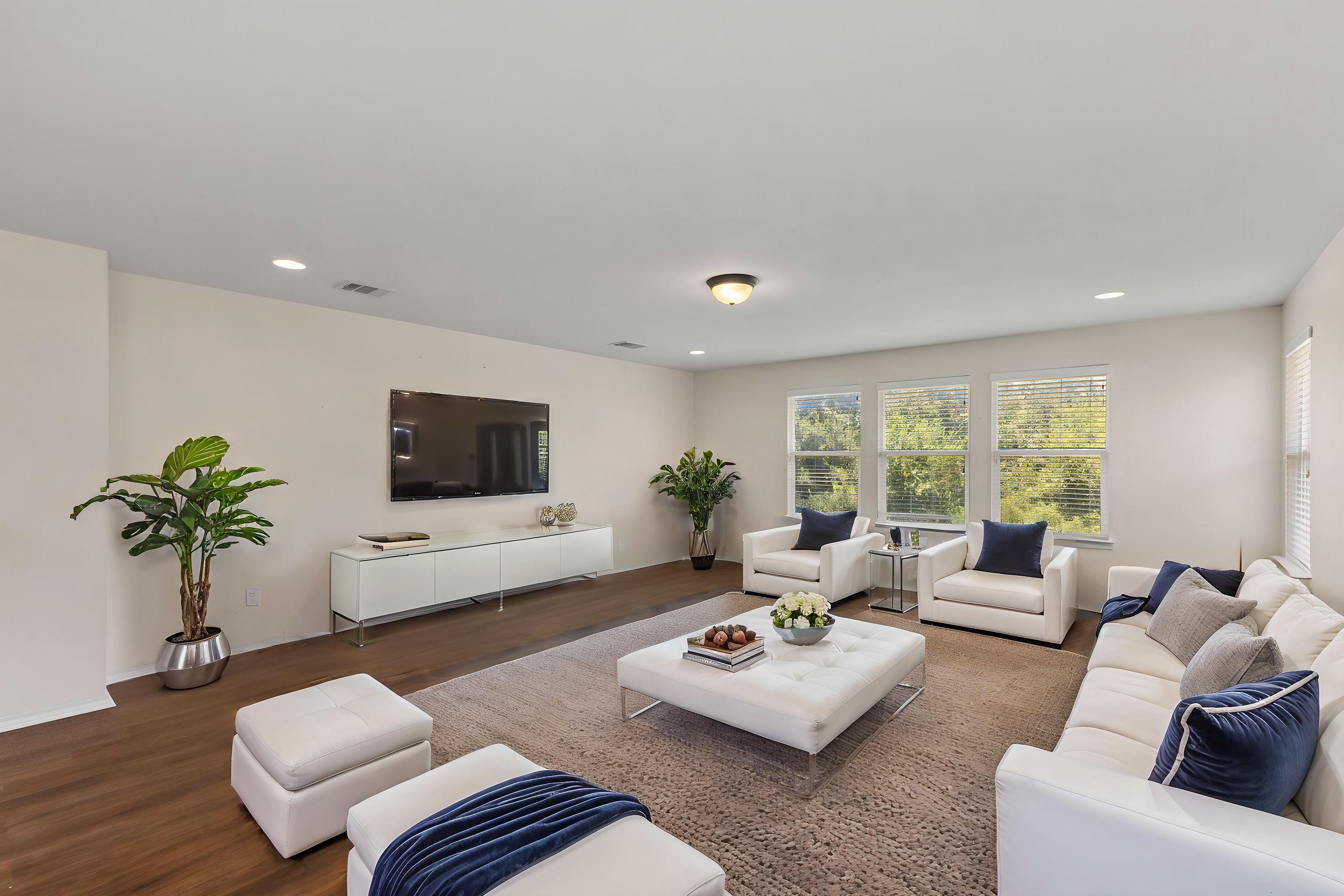 1100 Renaissance Trail 