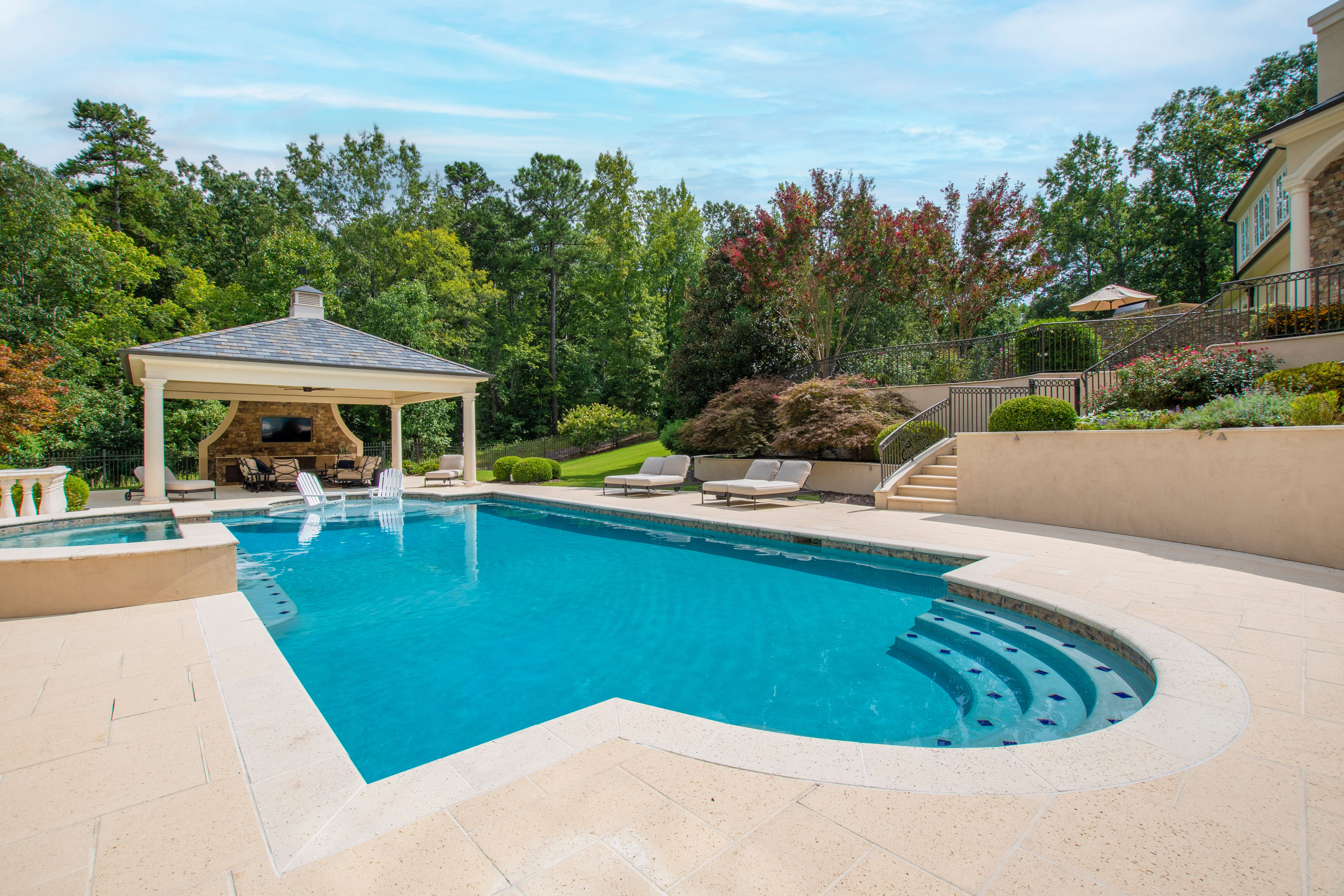 250 Blue Violet Way 
