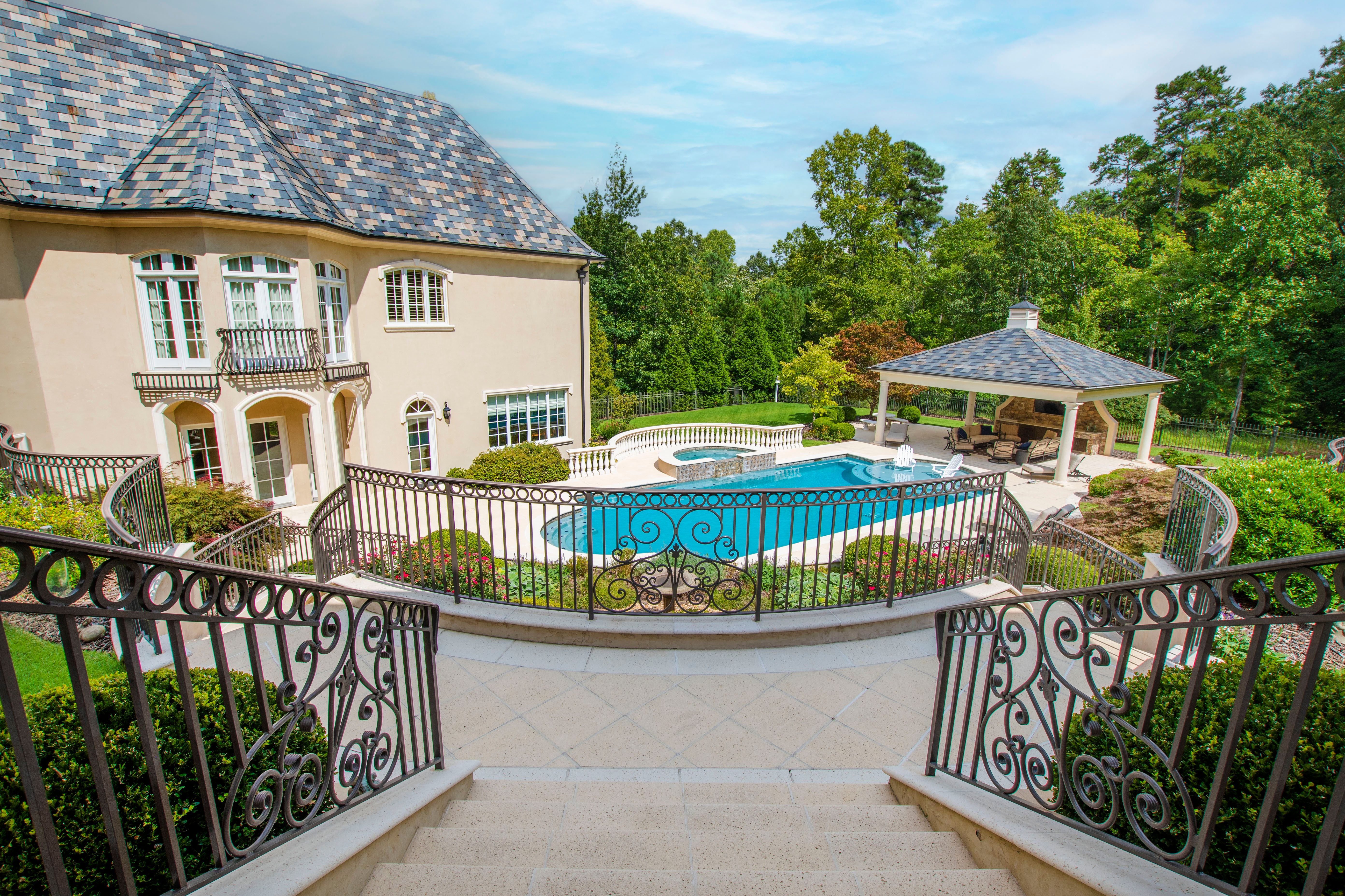 250 Blue Violet Way 