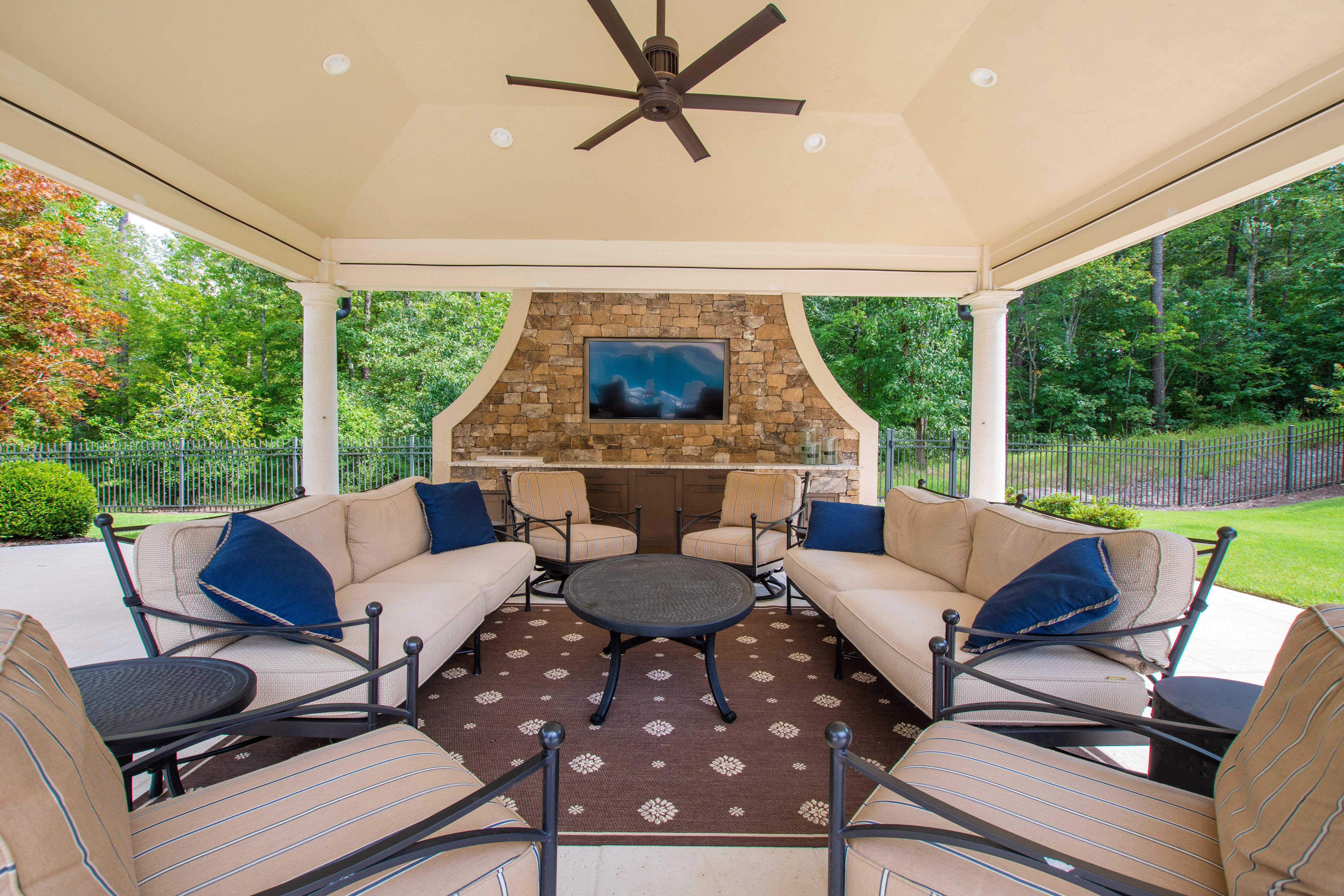 250 Blue Violet Way 