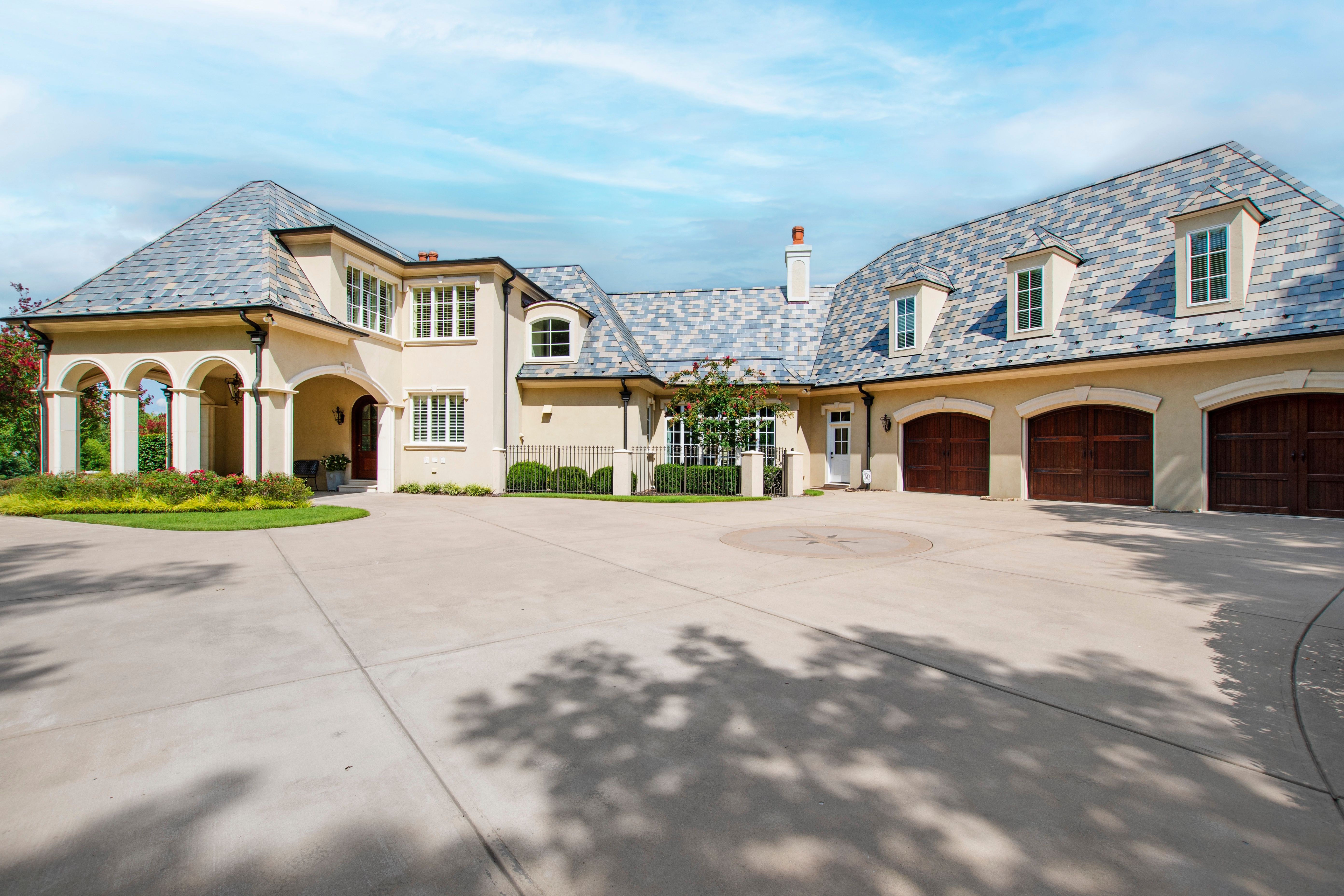250 Blue Violet Way 