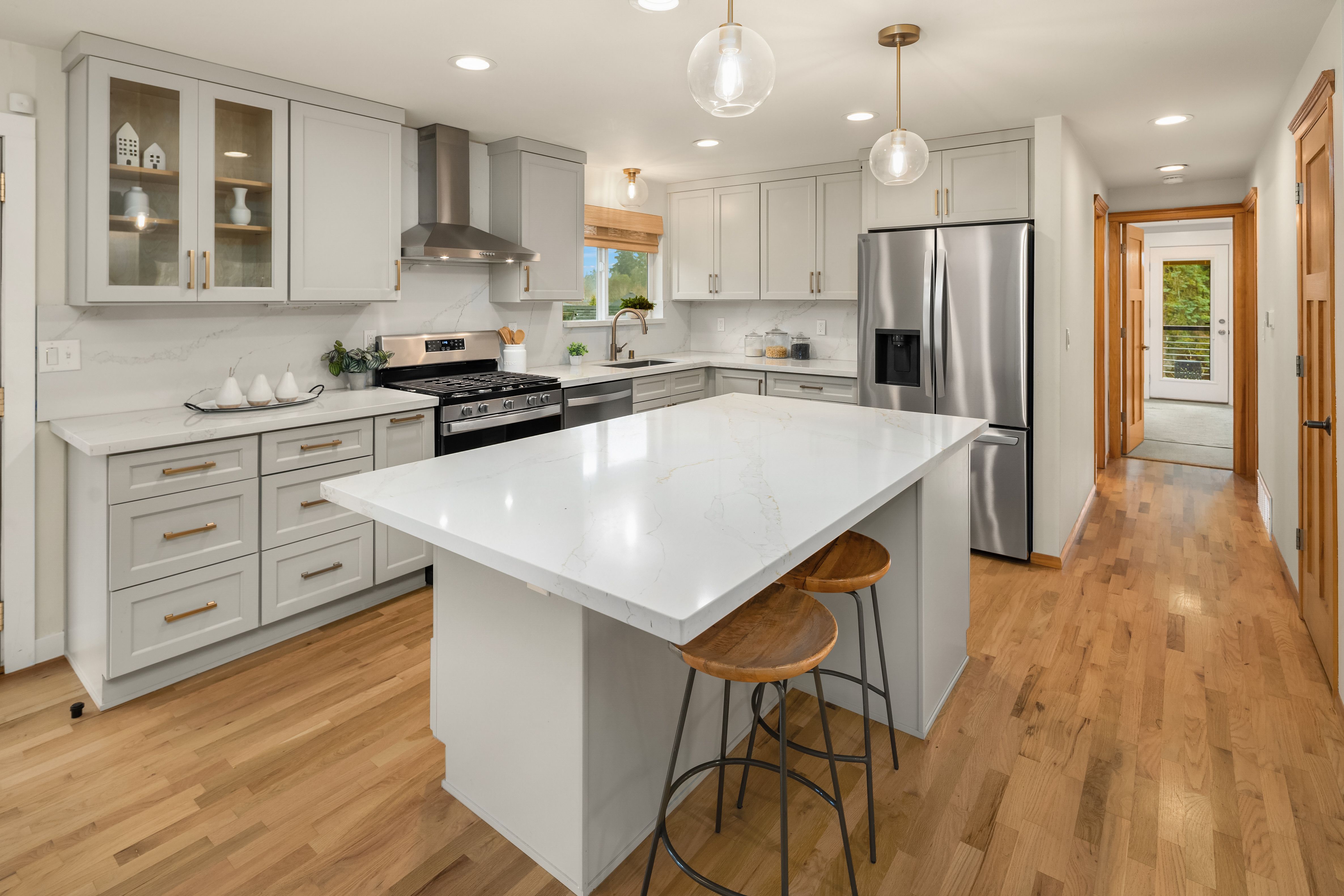 8704 NE 133rd Place, Kirkland, WA 98034 