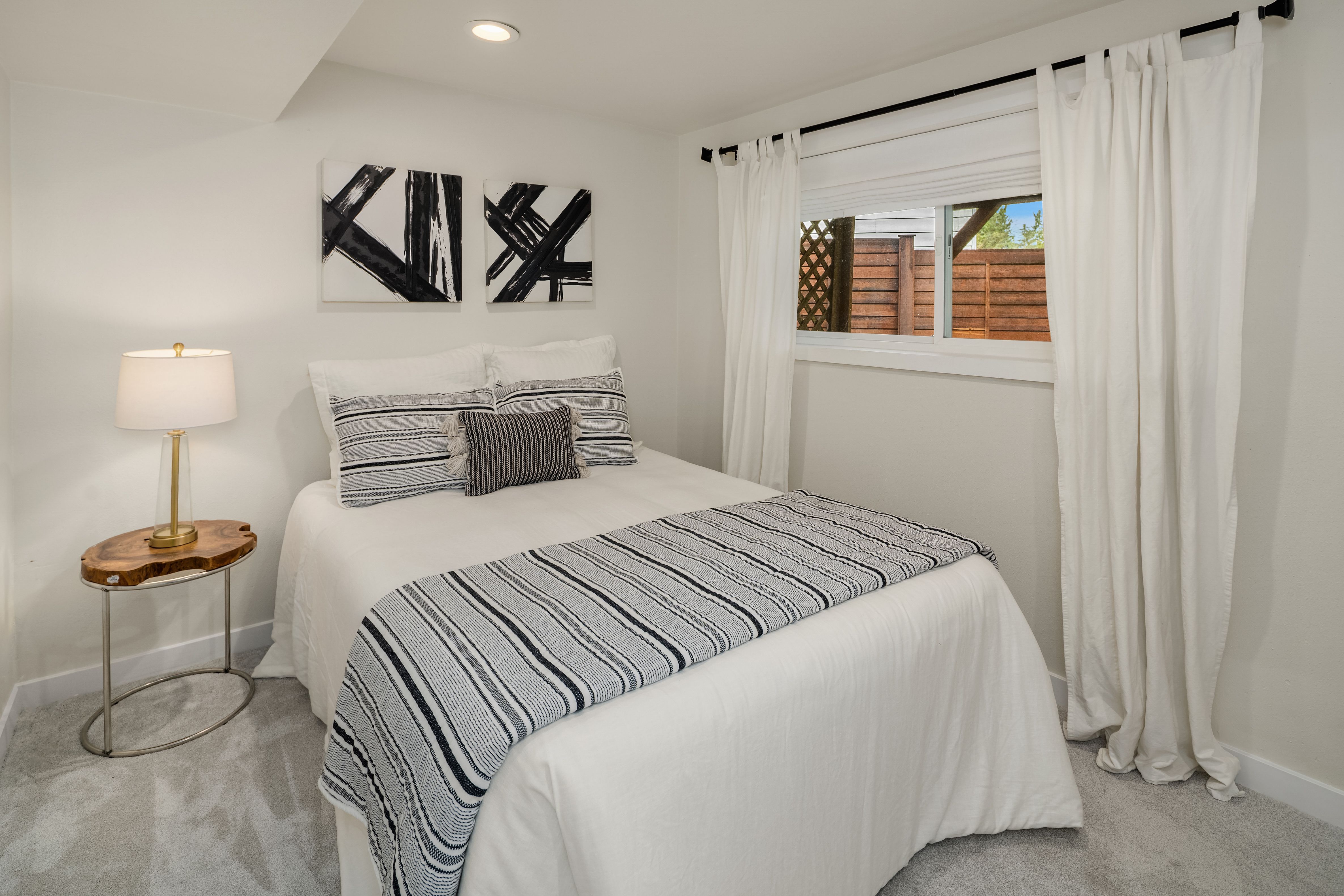 8704 NE 133rd Place, Kirkland, WA 98034 