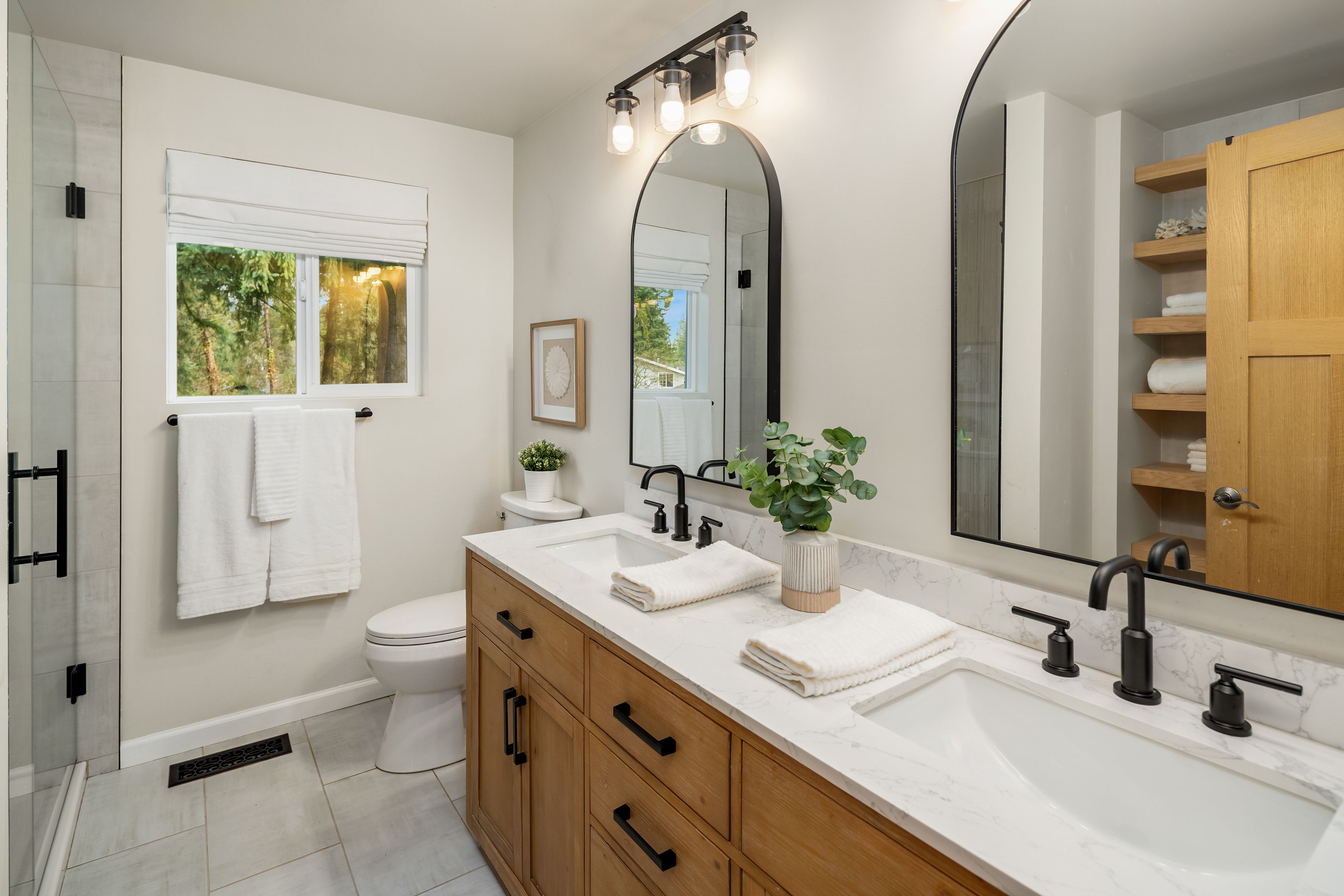 8704 NE 133rd Place, Kirkland, WA 98034 