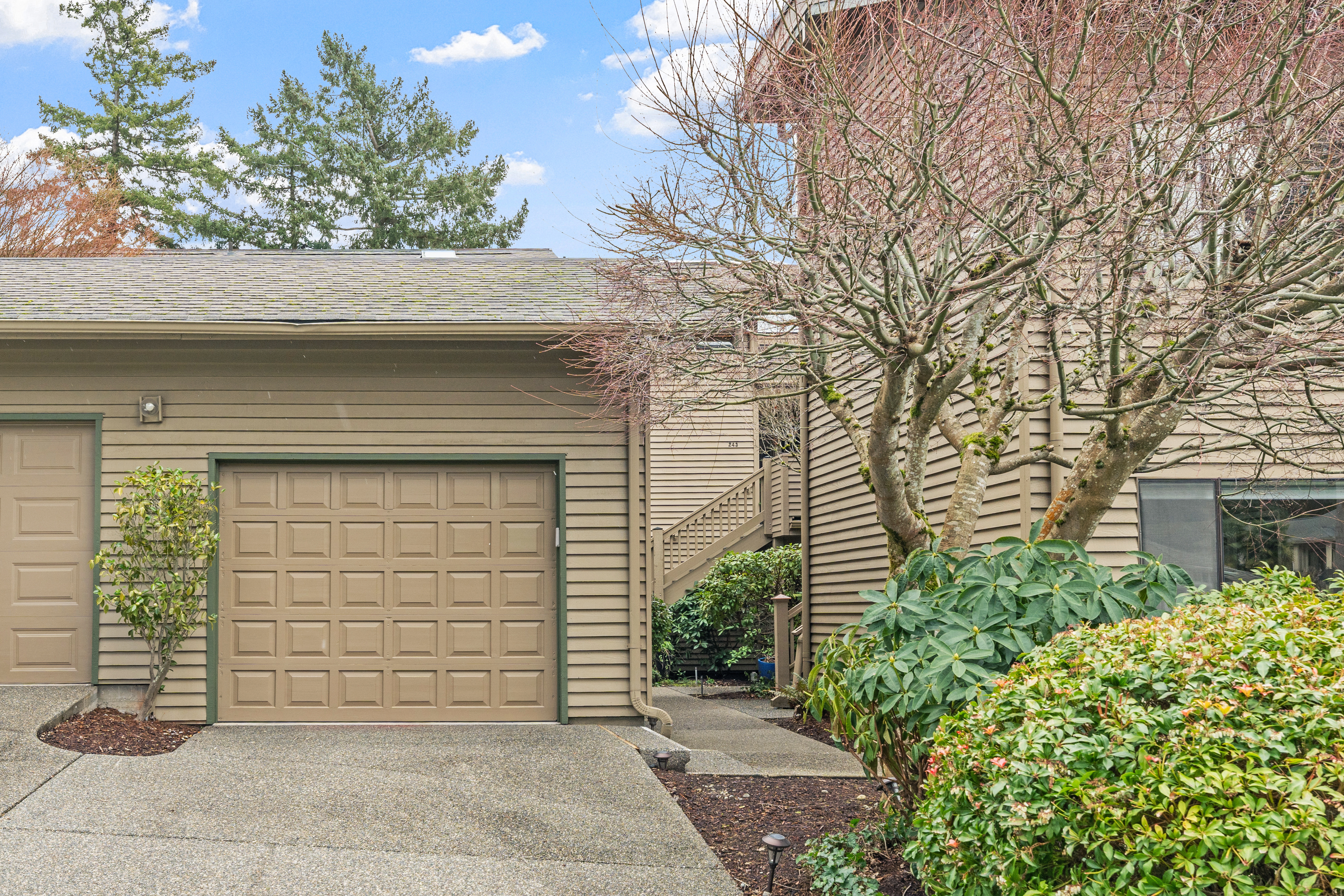 2027 Narrows View Cir NW Unit #E244 
