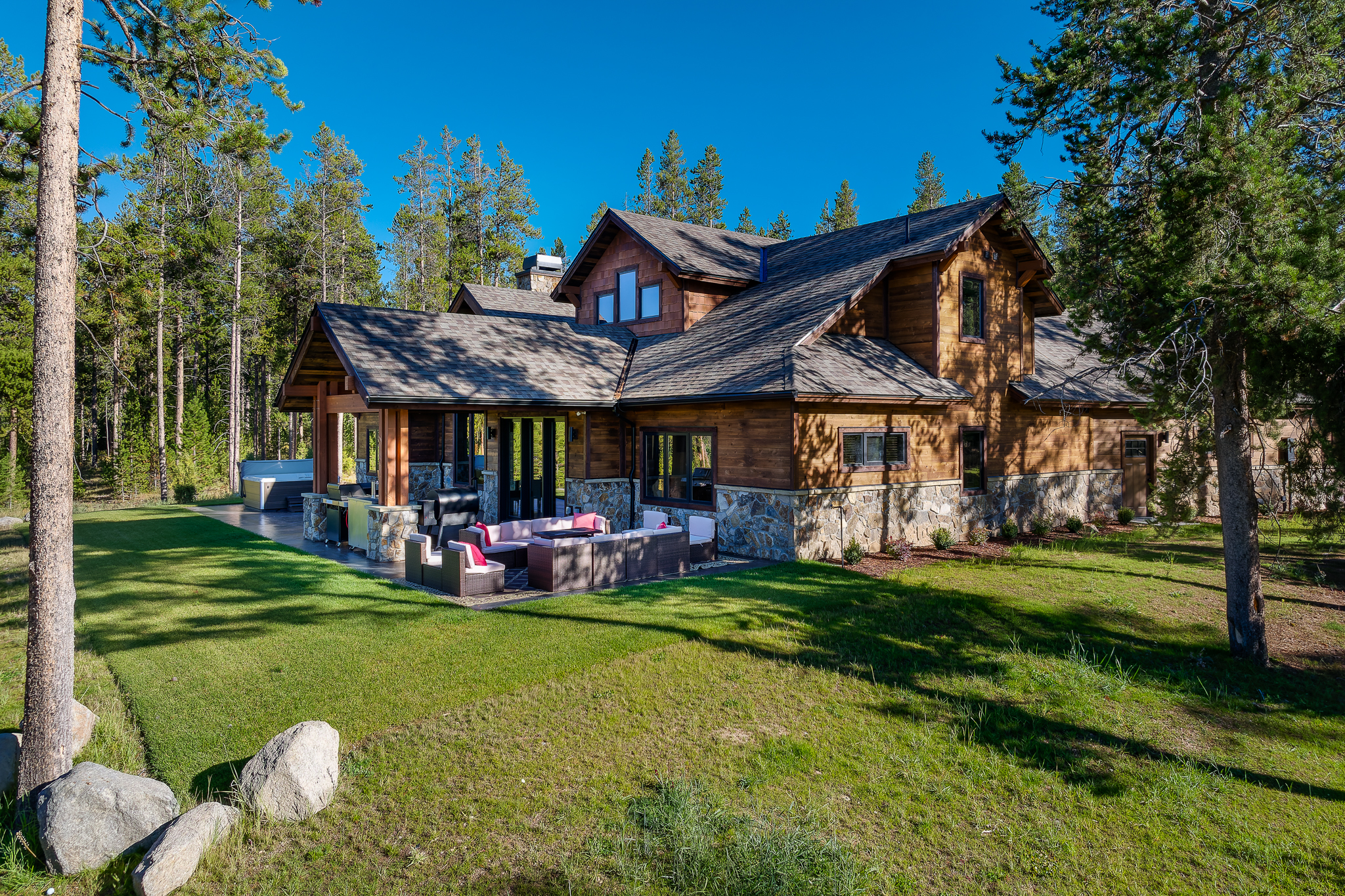 1066 Fenton Way 