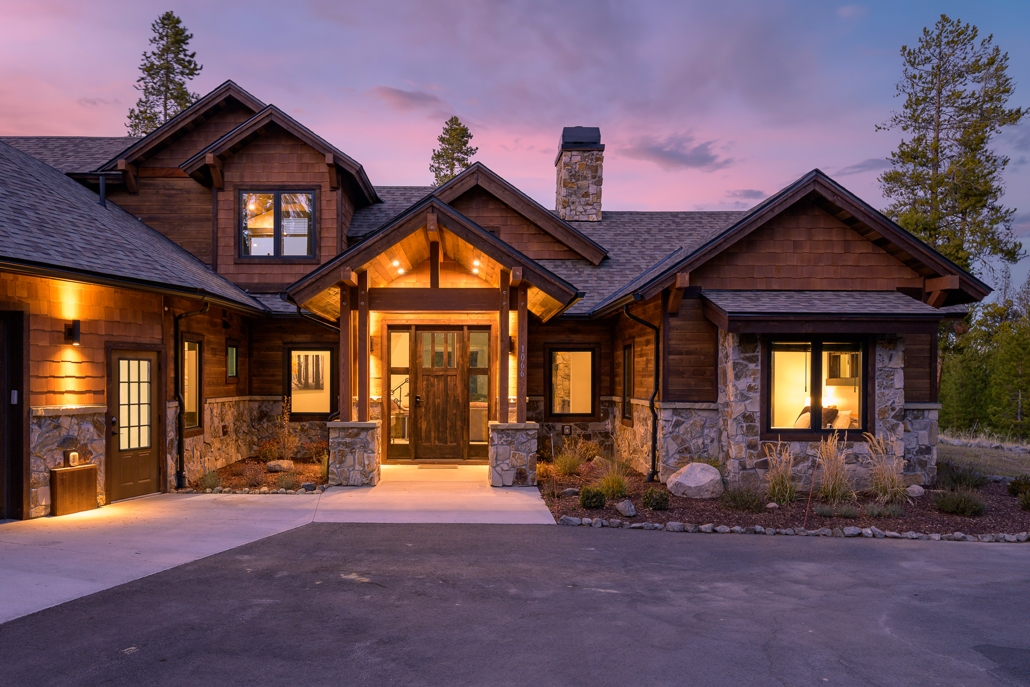 1066 Fenton Way 
