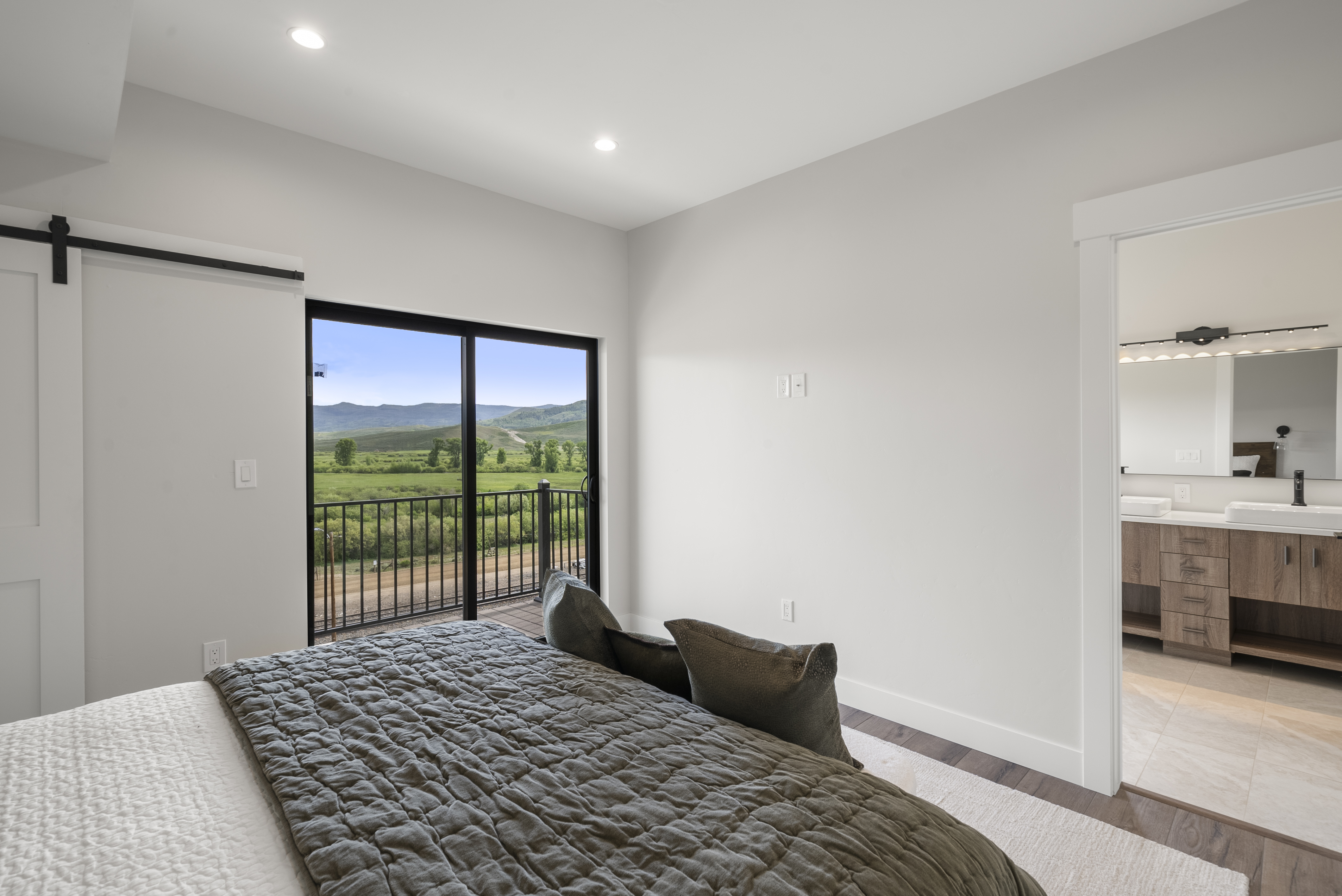378 E Agate Avenue #1B