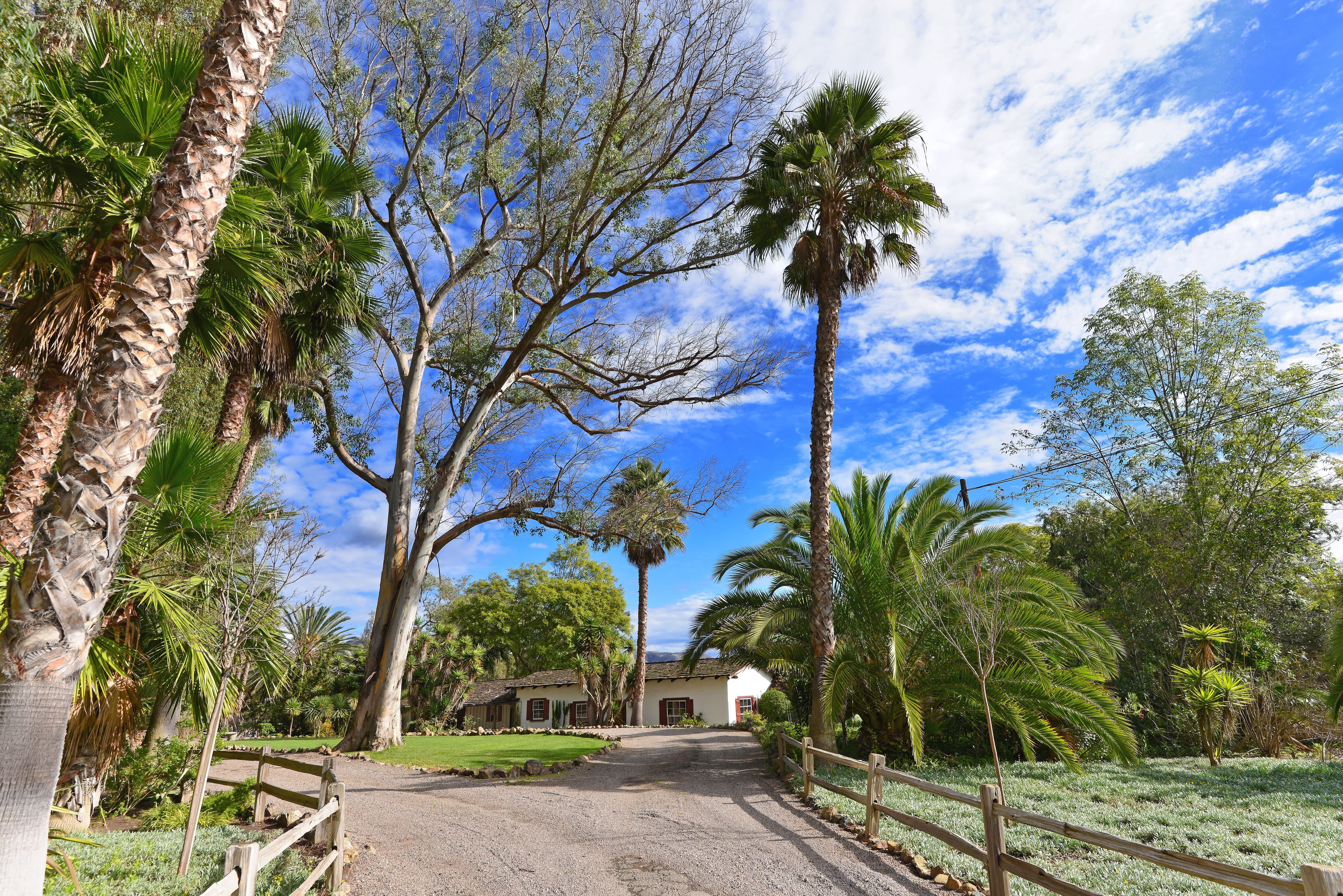 6710 El Montevideo 0000 