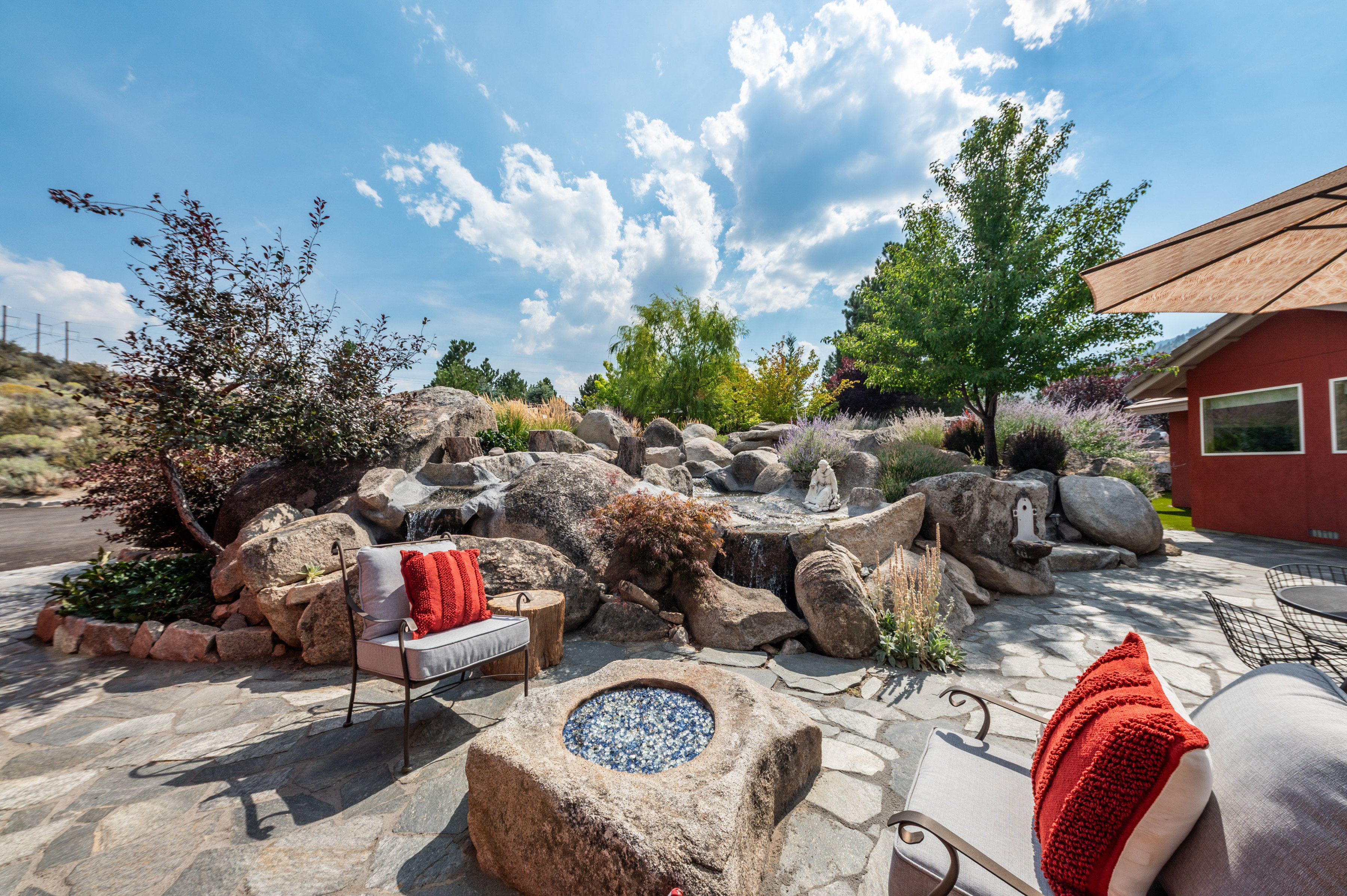 8045 List Country Road