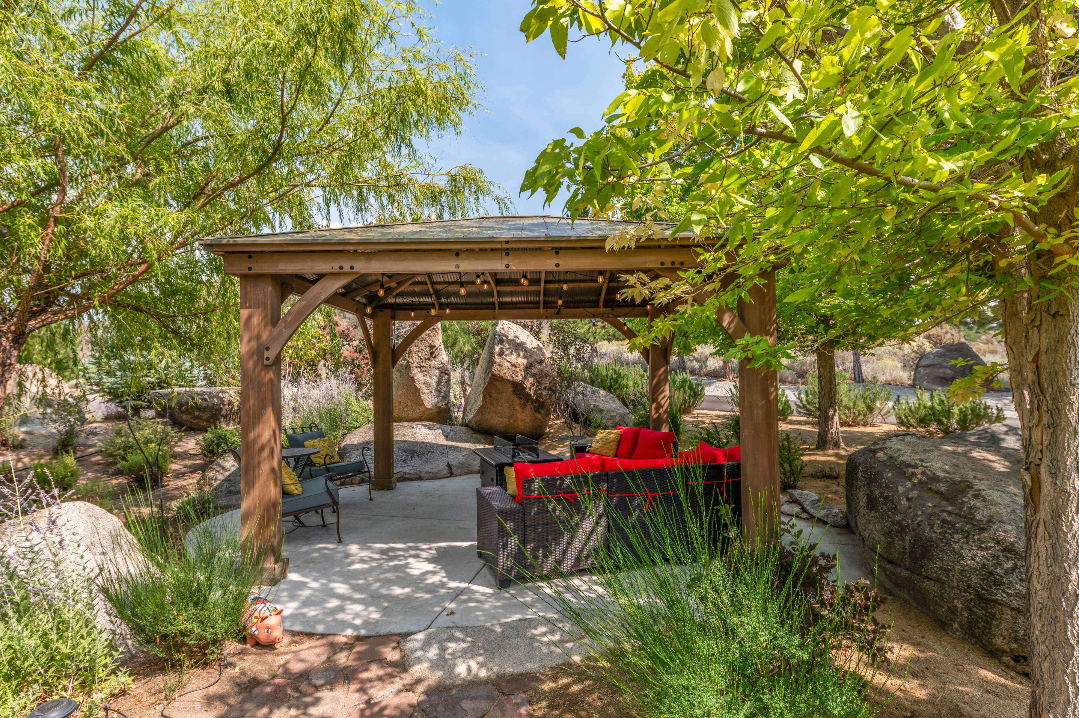 8045 List Country Road