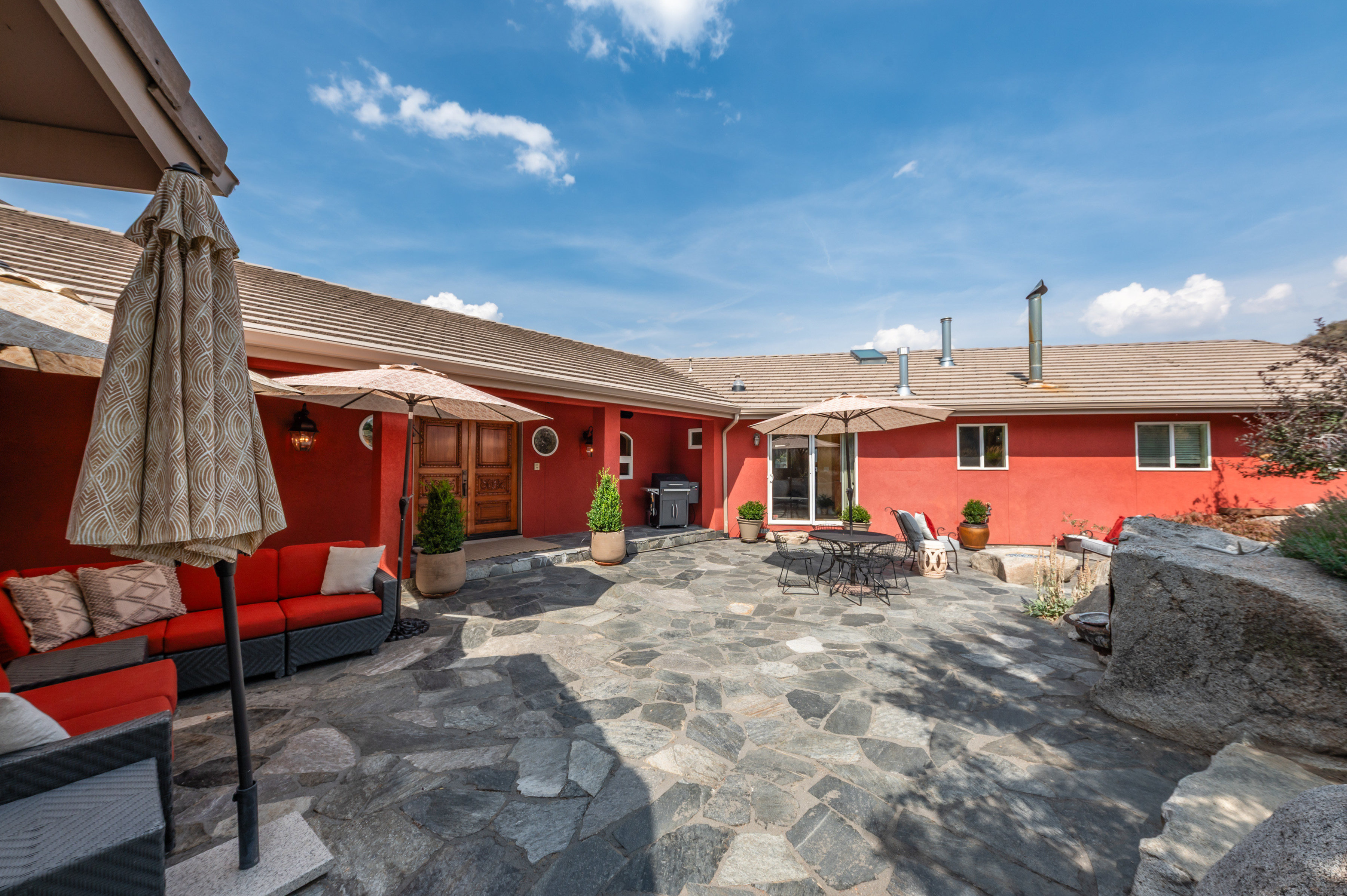 8045 List Country Road