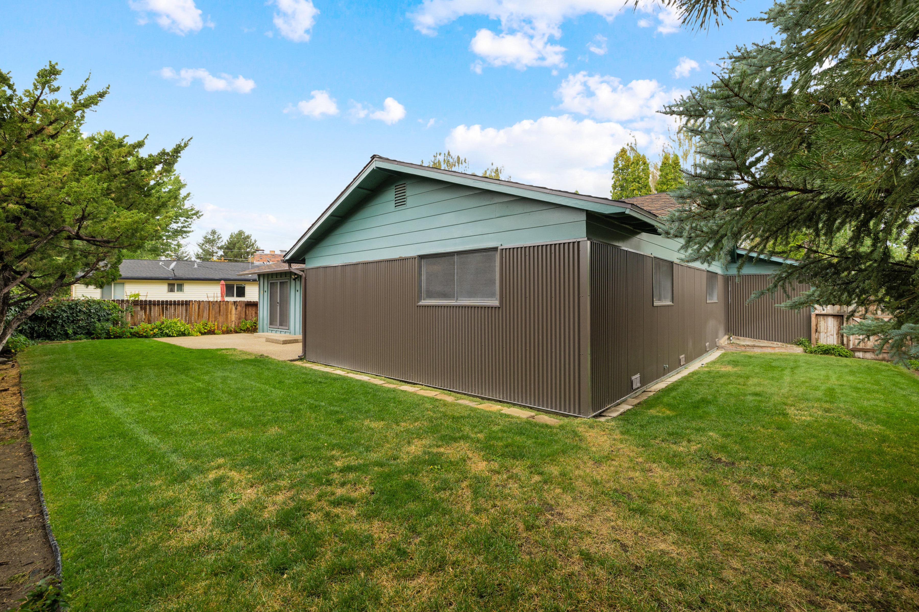 1580 Mount Rose Street 