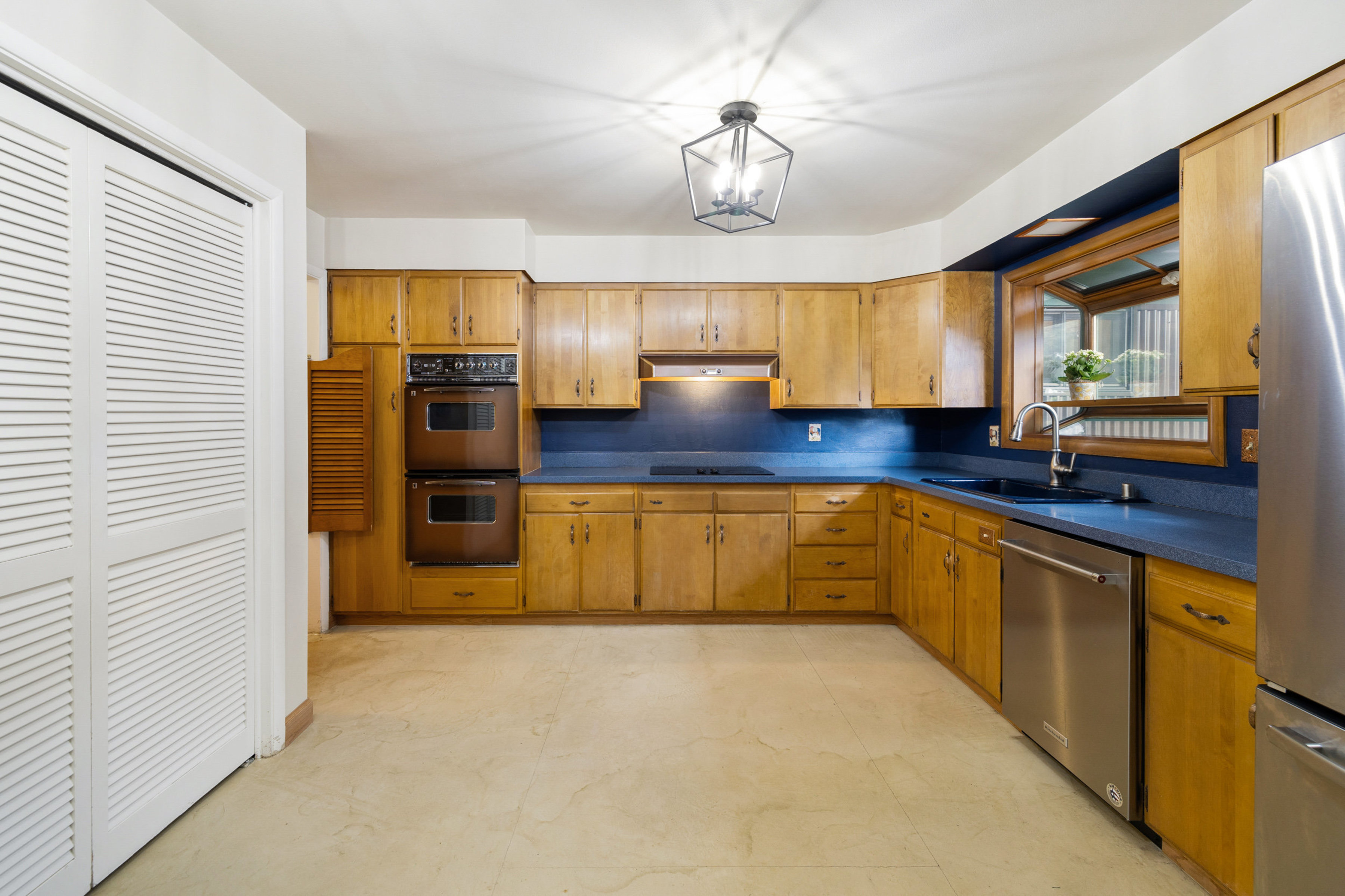 1580 Mount Rose Street 