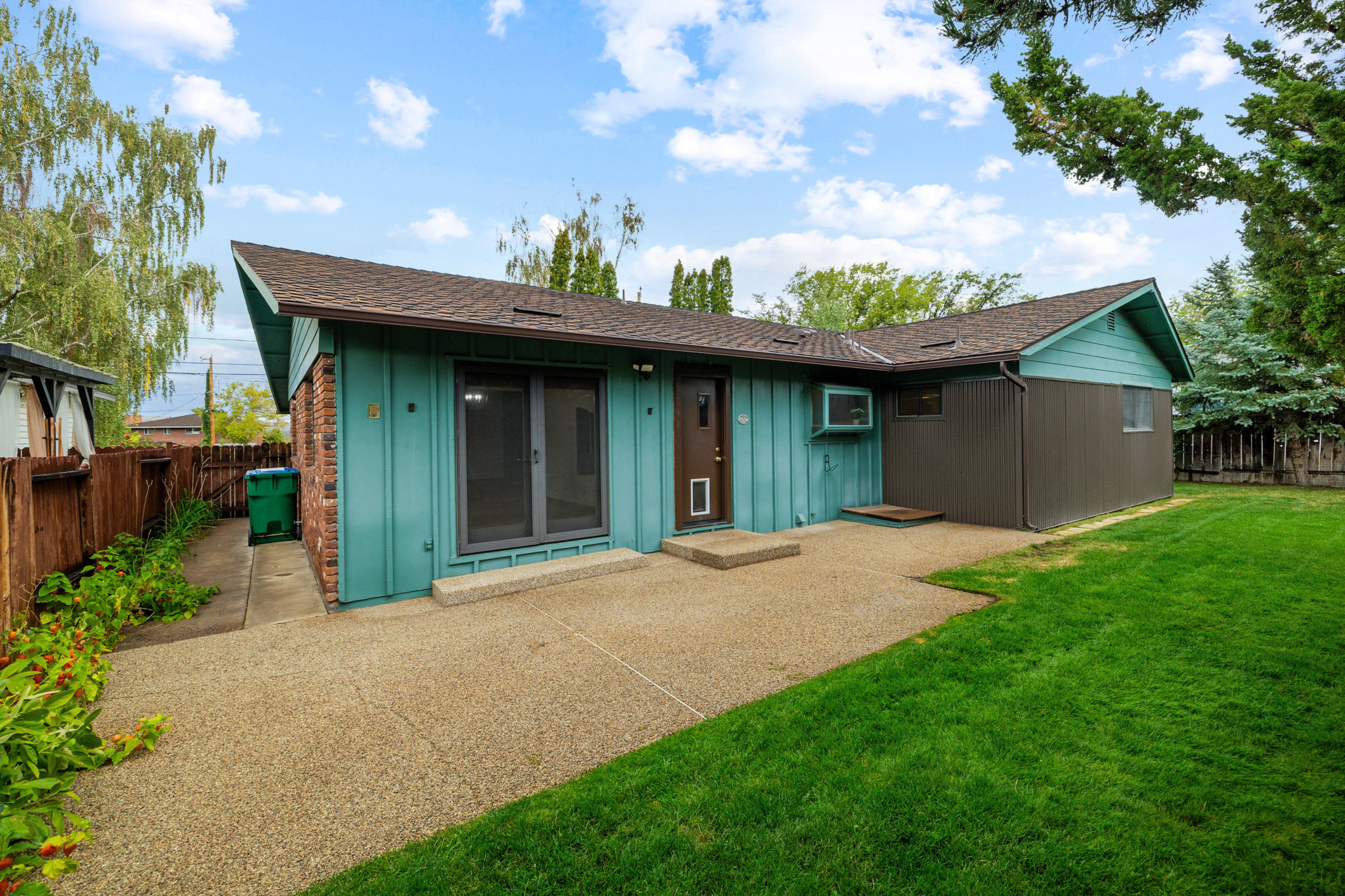 1580 Mount Rose Street 