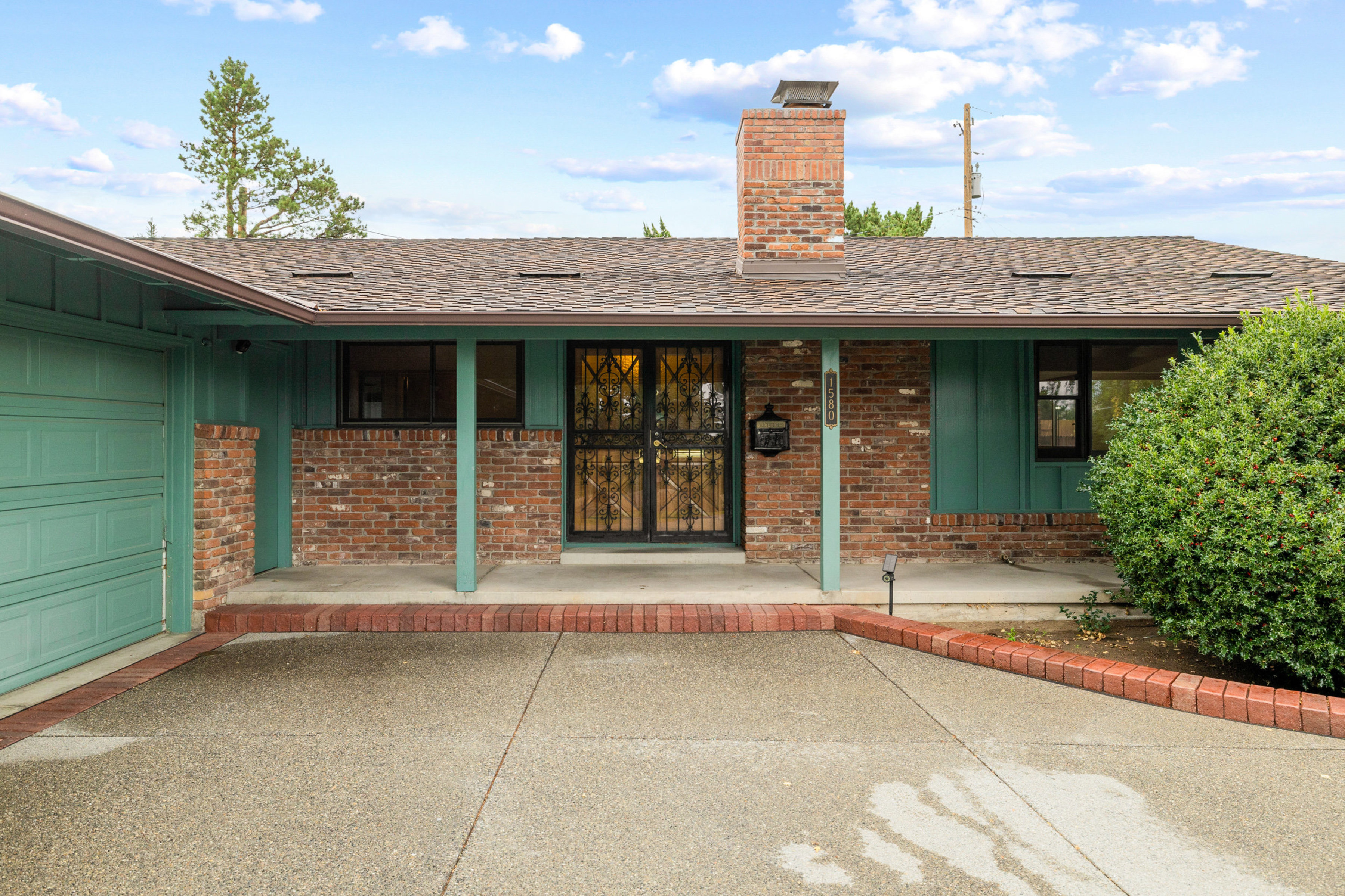 1580 Mount Rose Street 