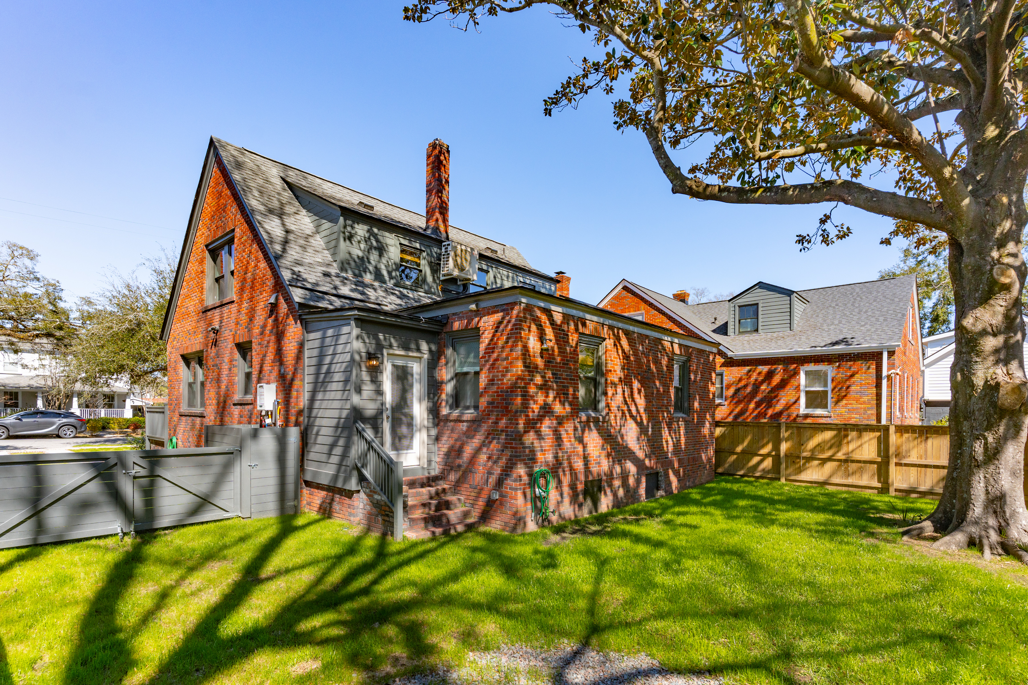 285 Grove Street