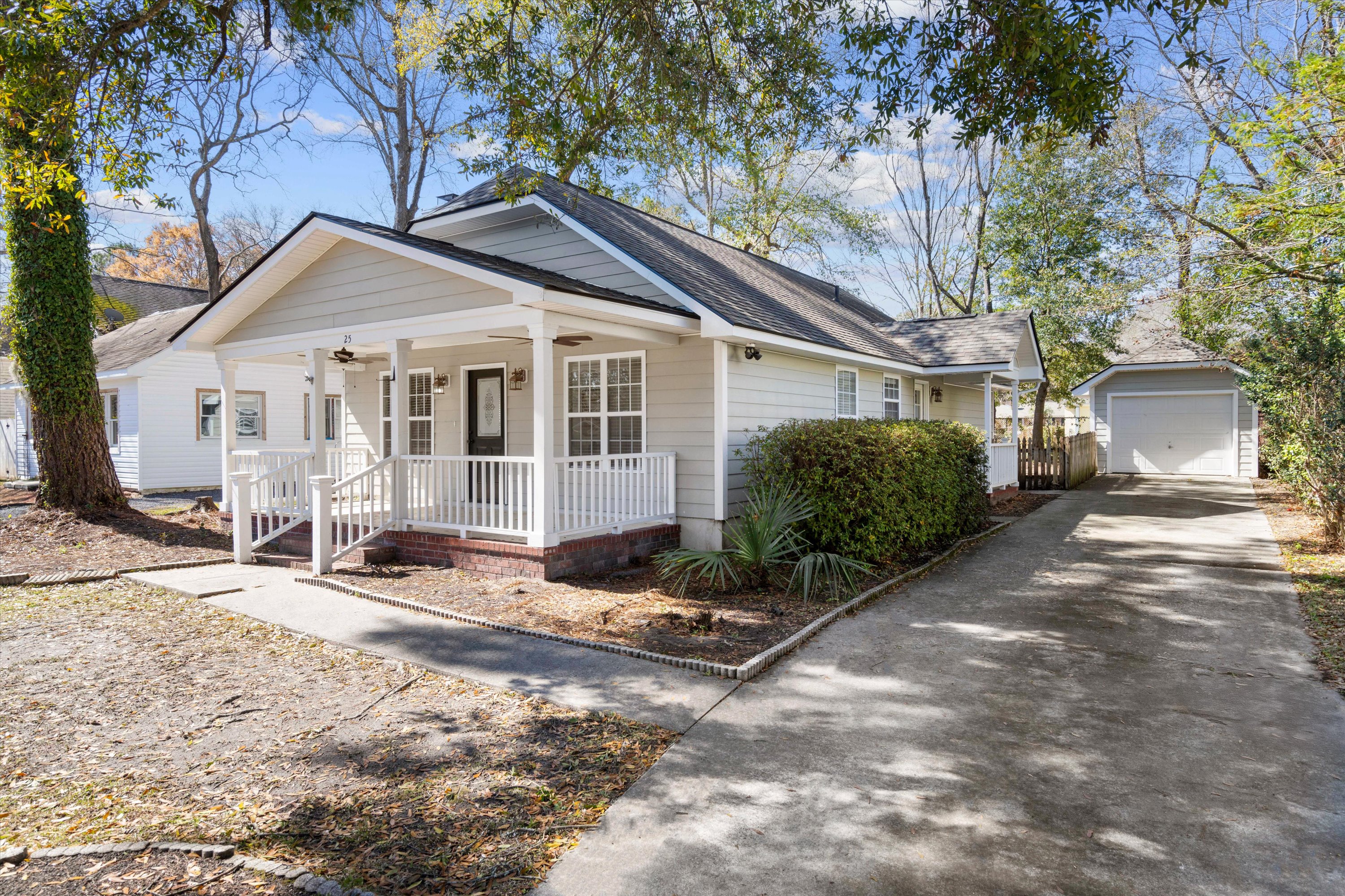 25 Oak Forest Drive