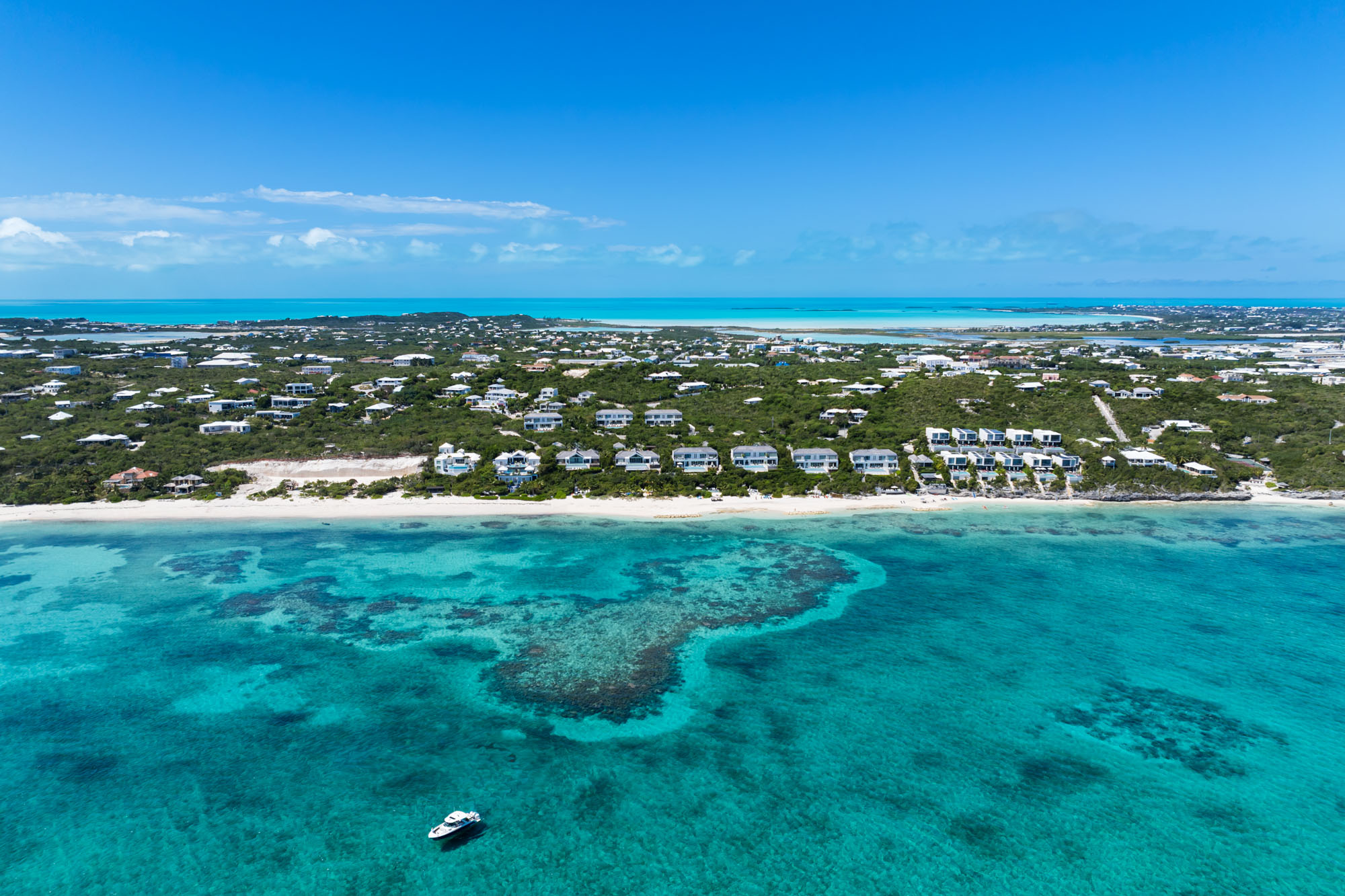 M-House by Beach Enclave Babalua Beachfront