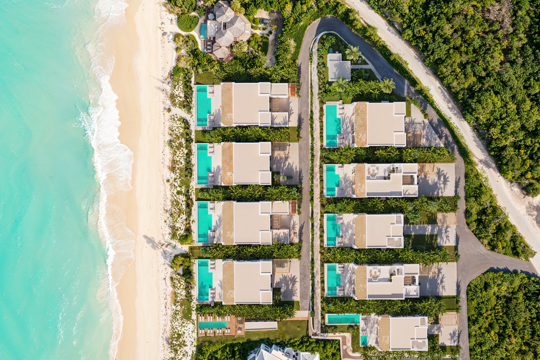 M-House by Beach Enclave Babalua Beachfront