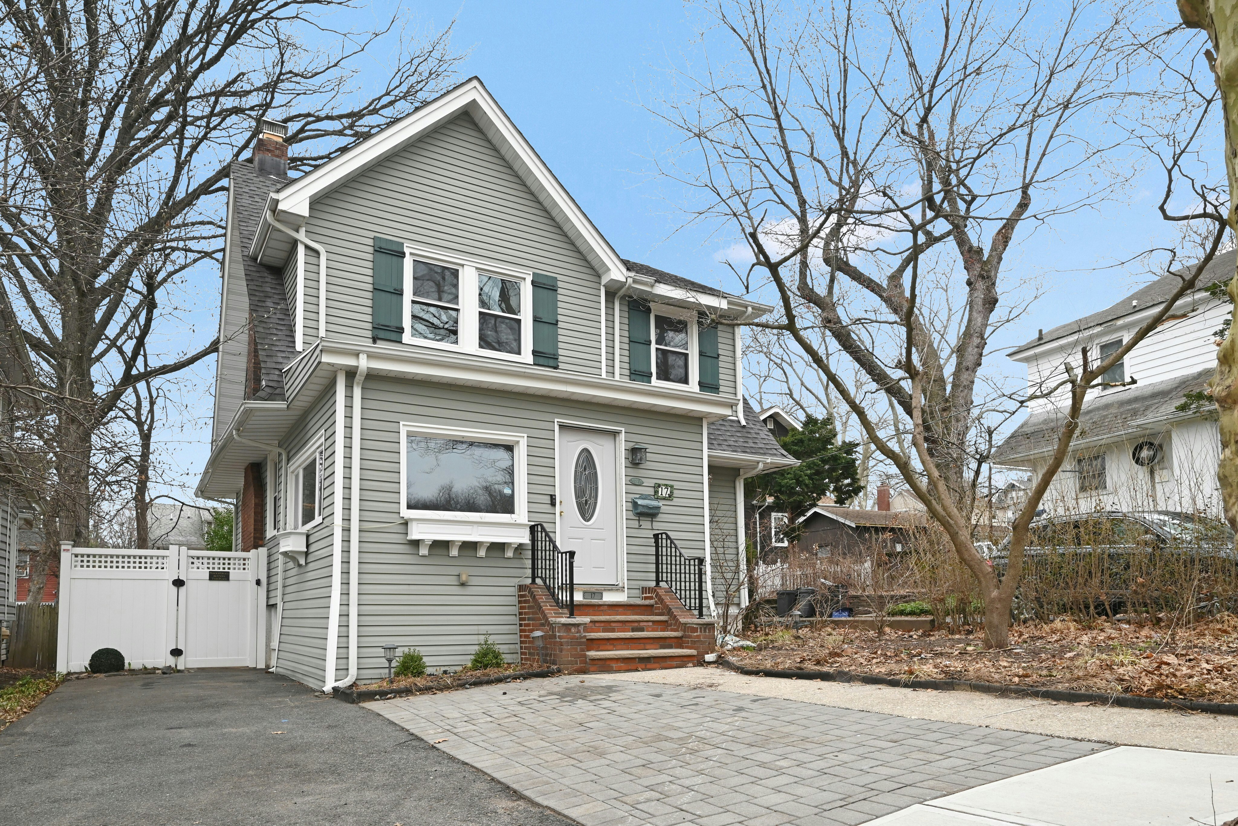 17 Cottage Place 