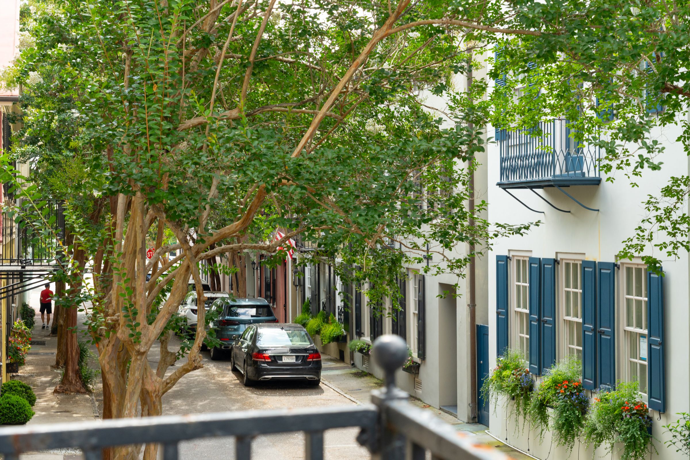 2 Bedons Alley