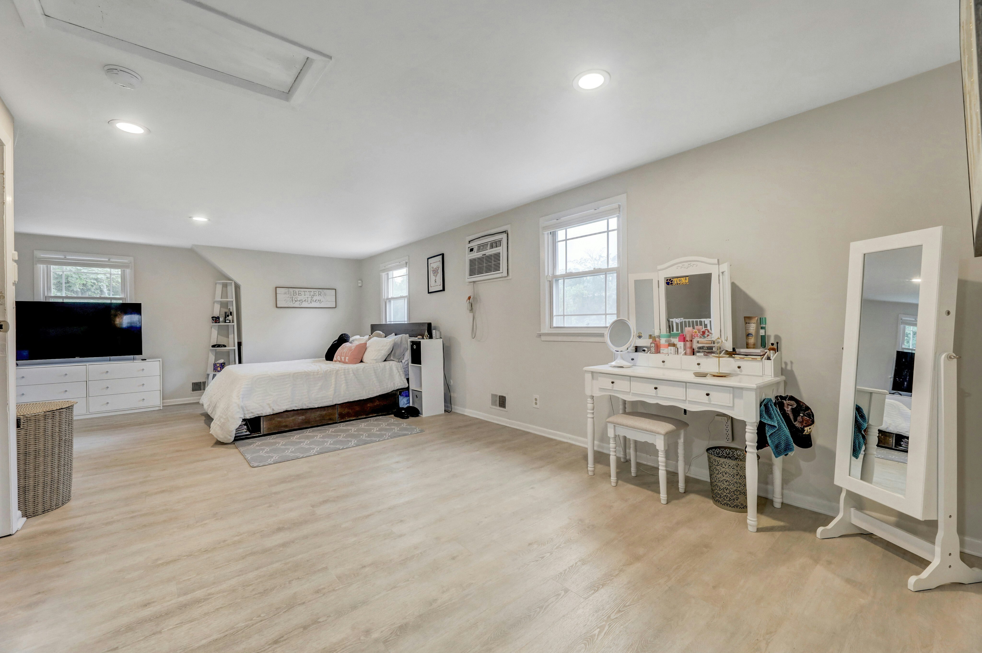 236 Vanderburgh Avenue 