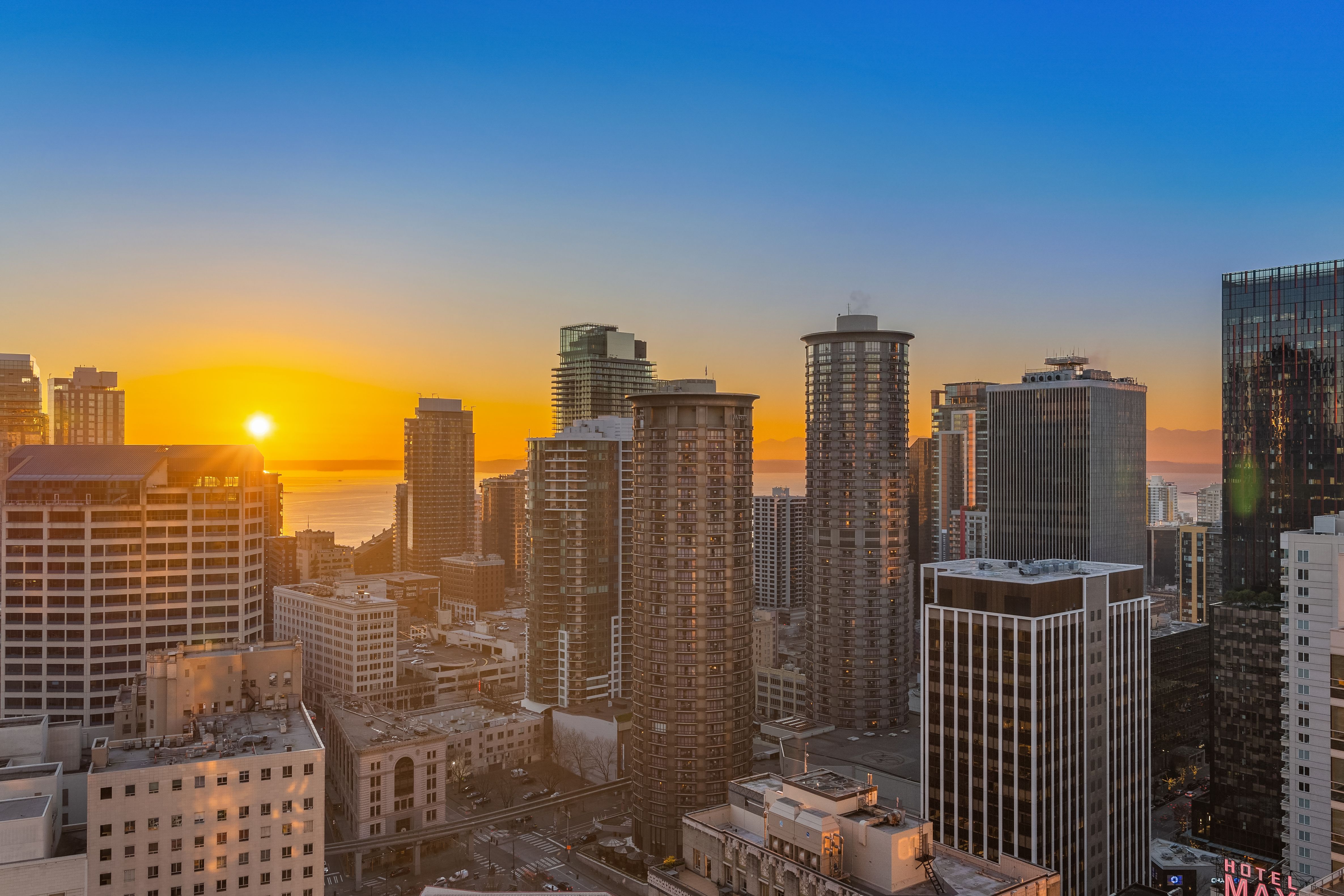 737 Olive Wy Unit #2910 