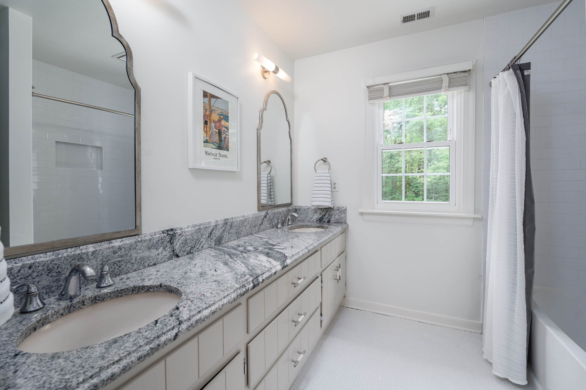 105 North Erlwood Court 