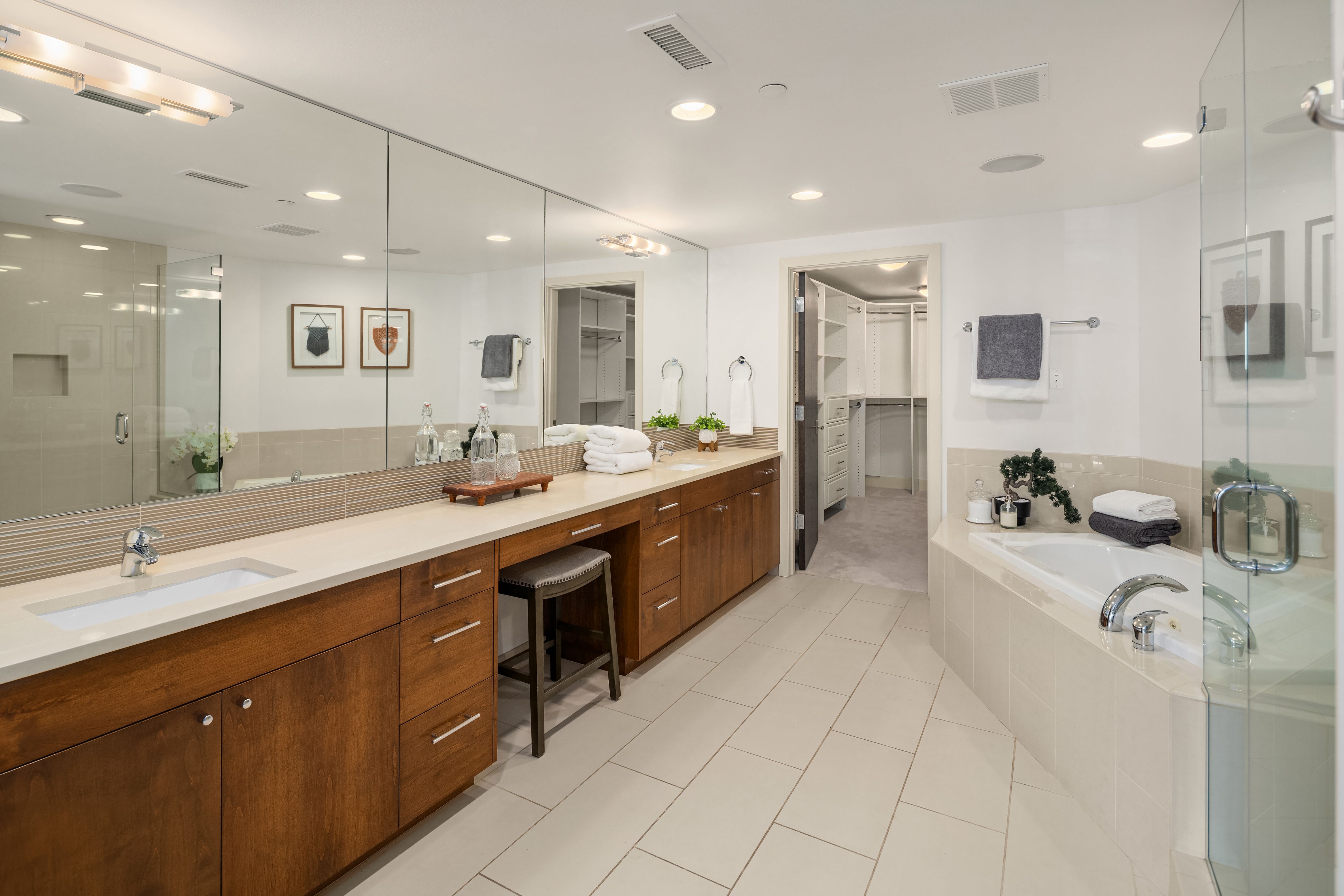 9123 NE Juanita Dr Unit #205 