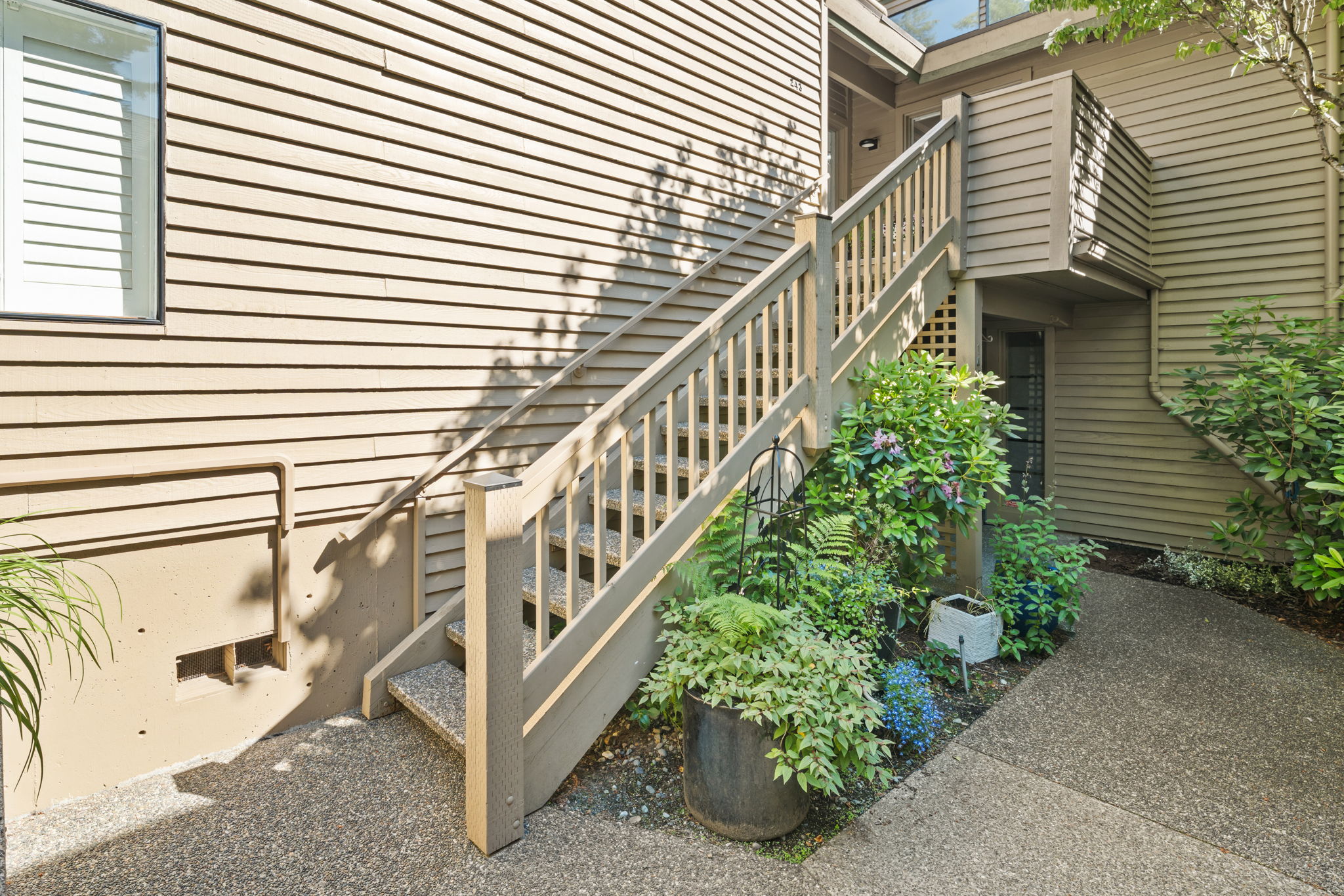 2027 Narrows View Cir NW Unit #243 