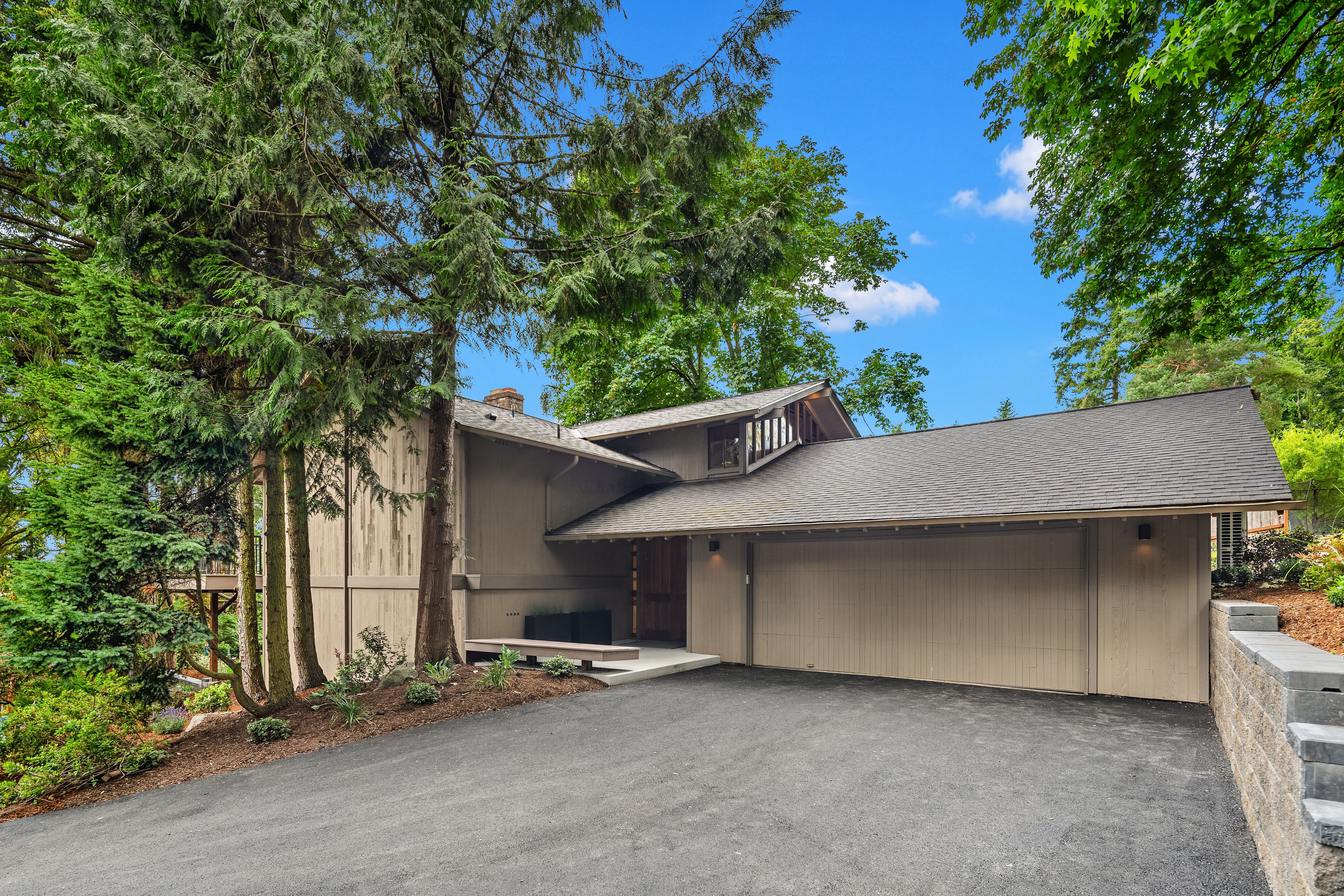 6750 W Mercer Wy 