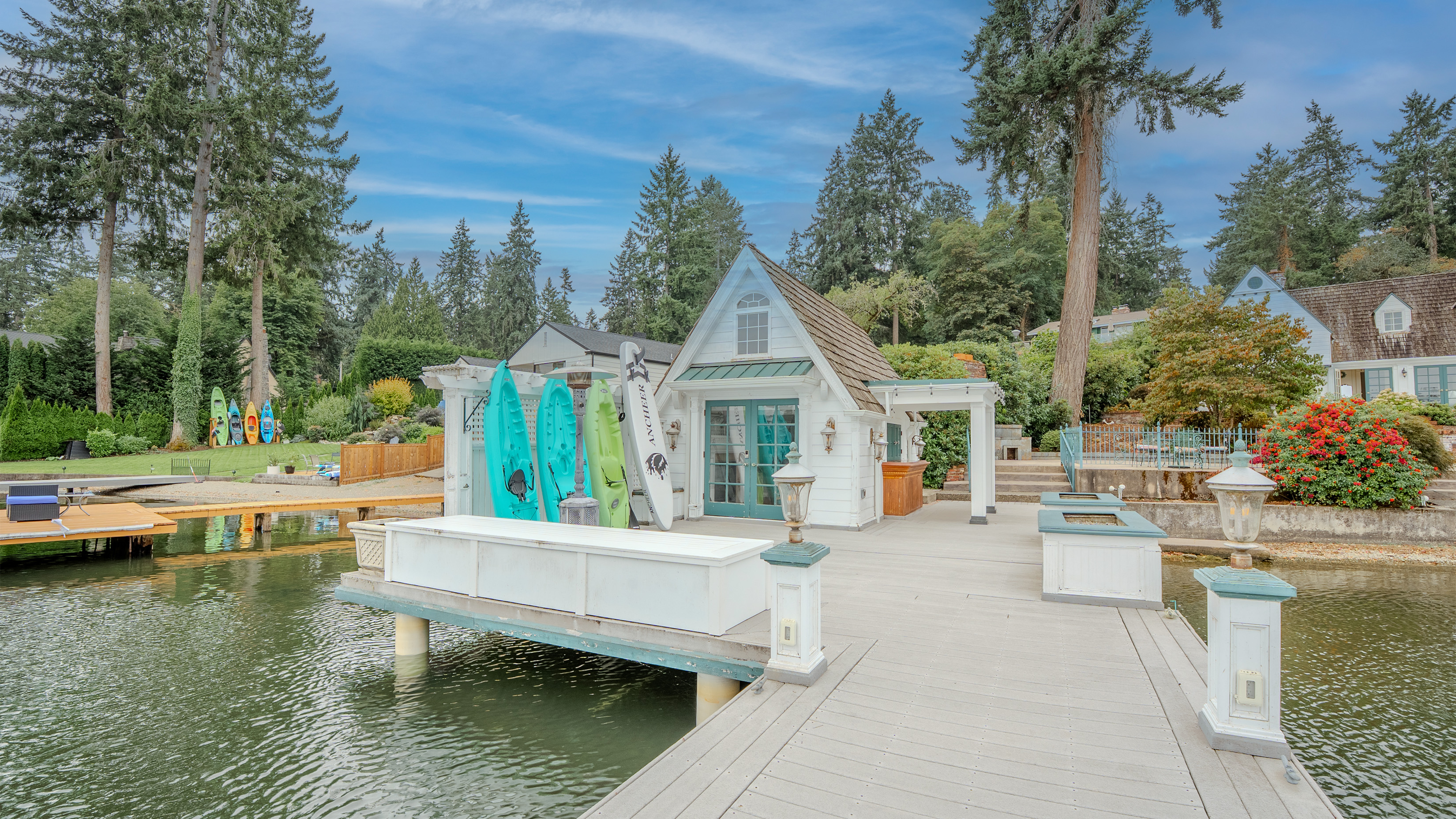 10007 Lake Steilacoom Dr SW 