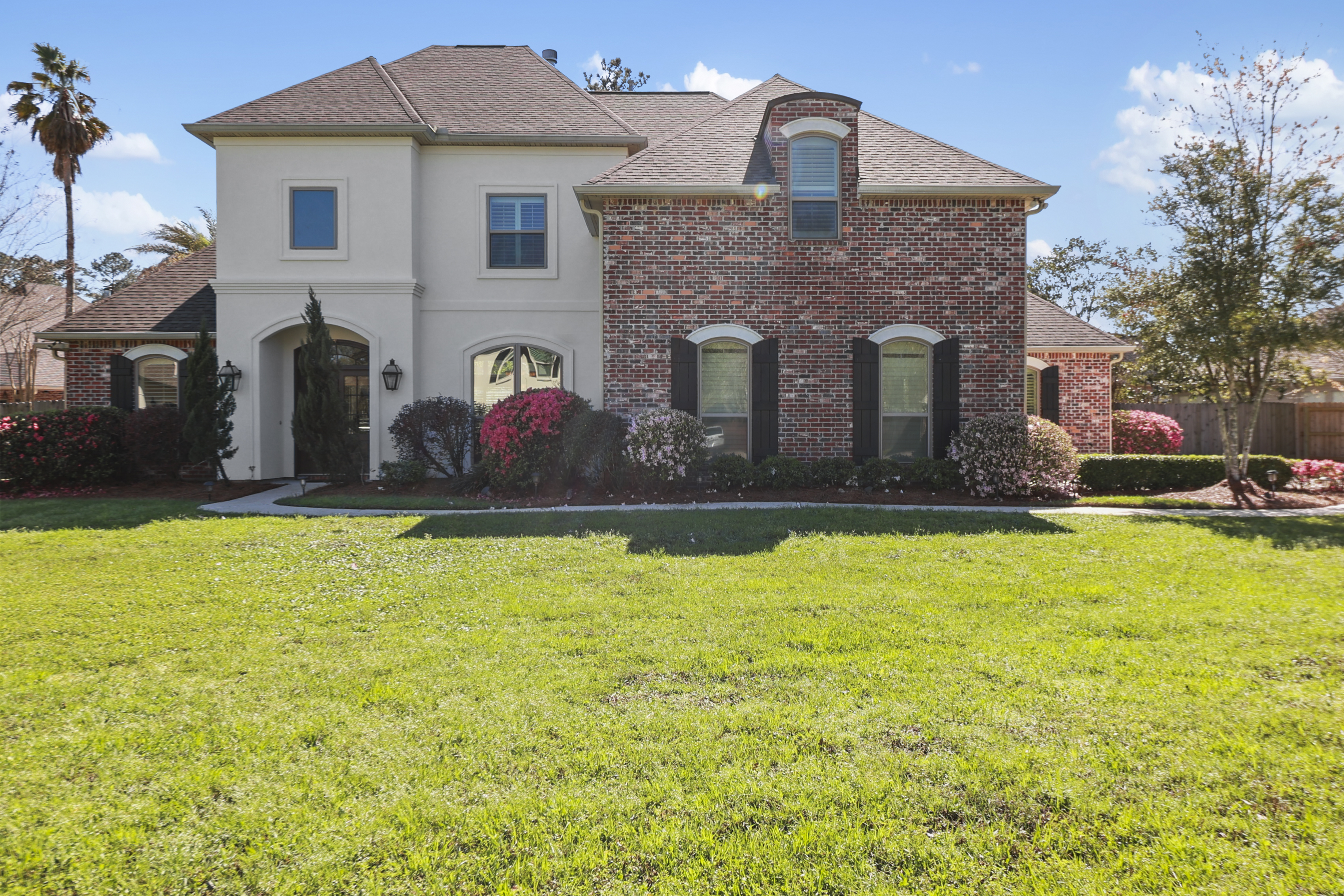323 Sandalwood Drive 