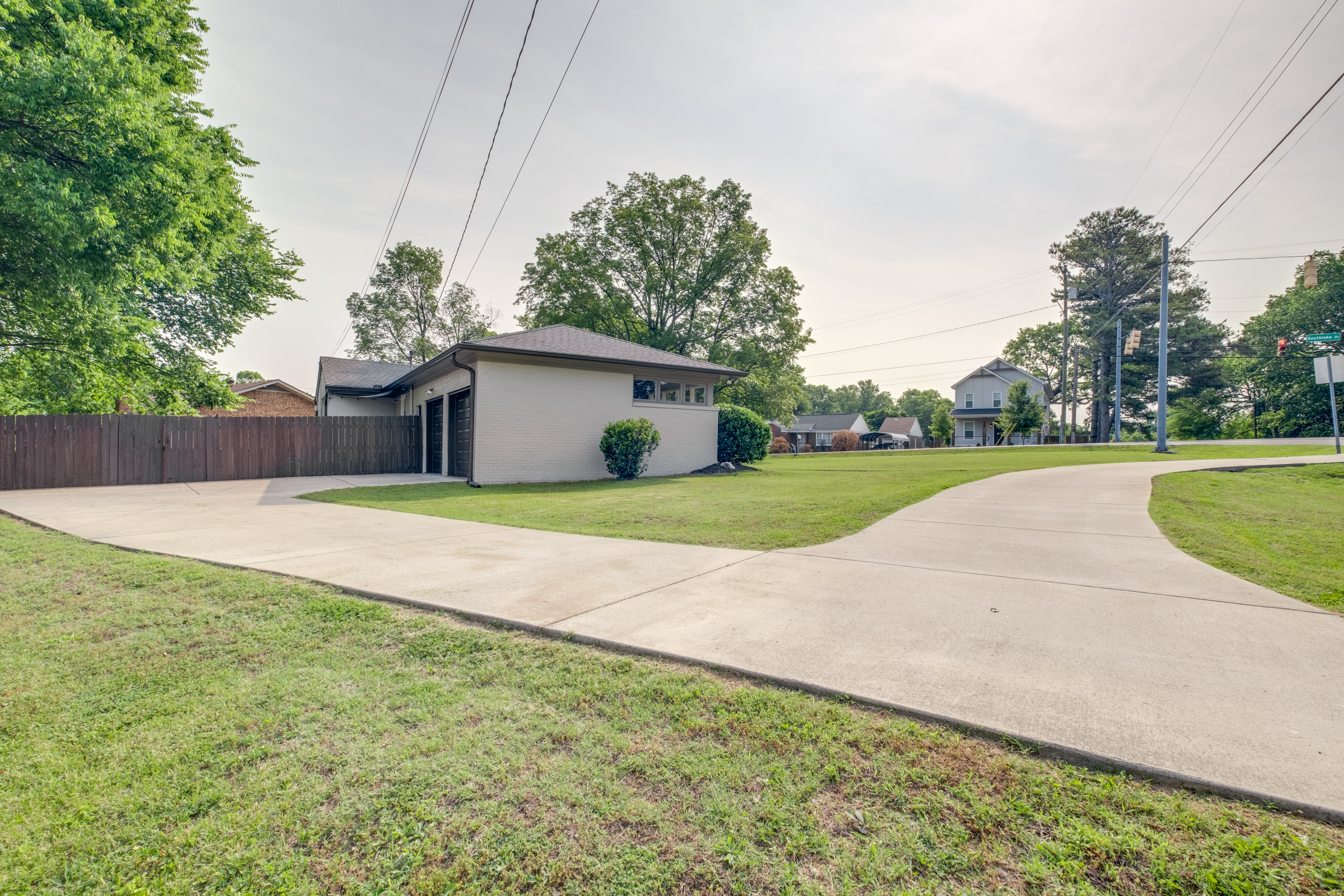 3103 Southlake Drive 