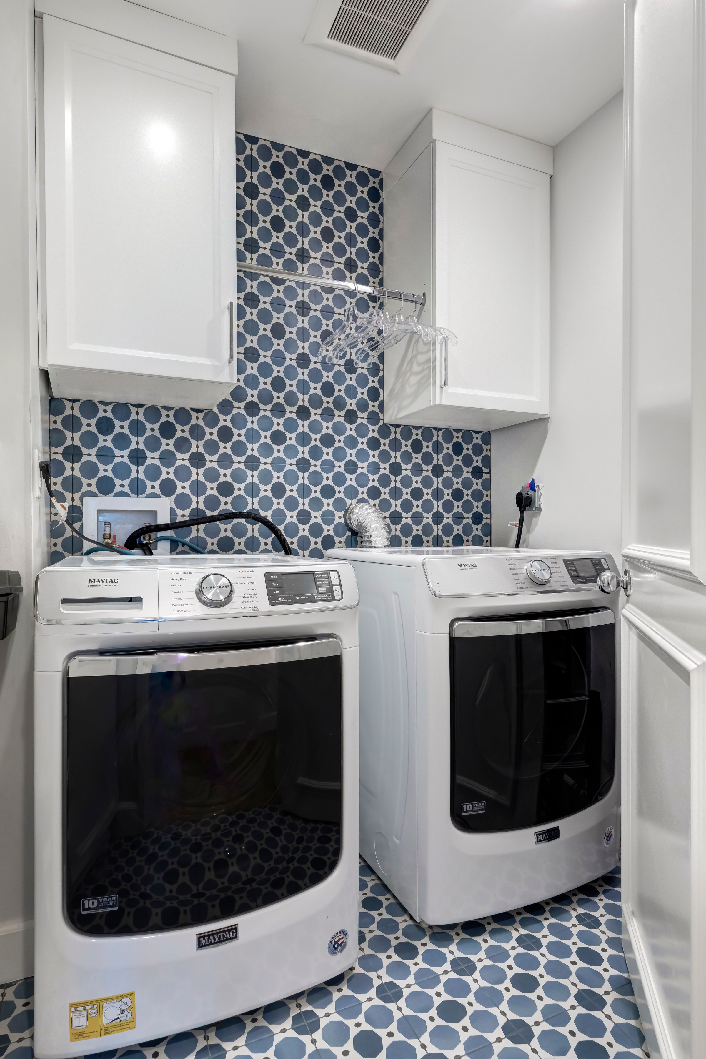 211 South Spalding Drive 403S