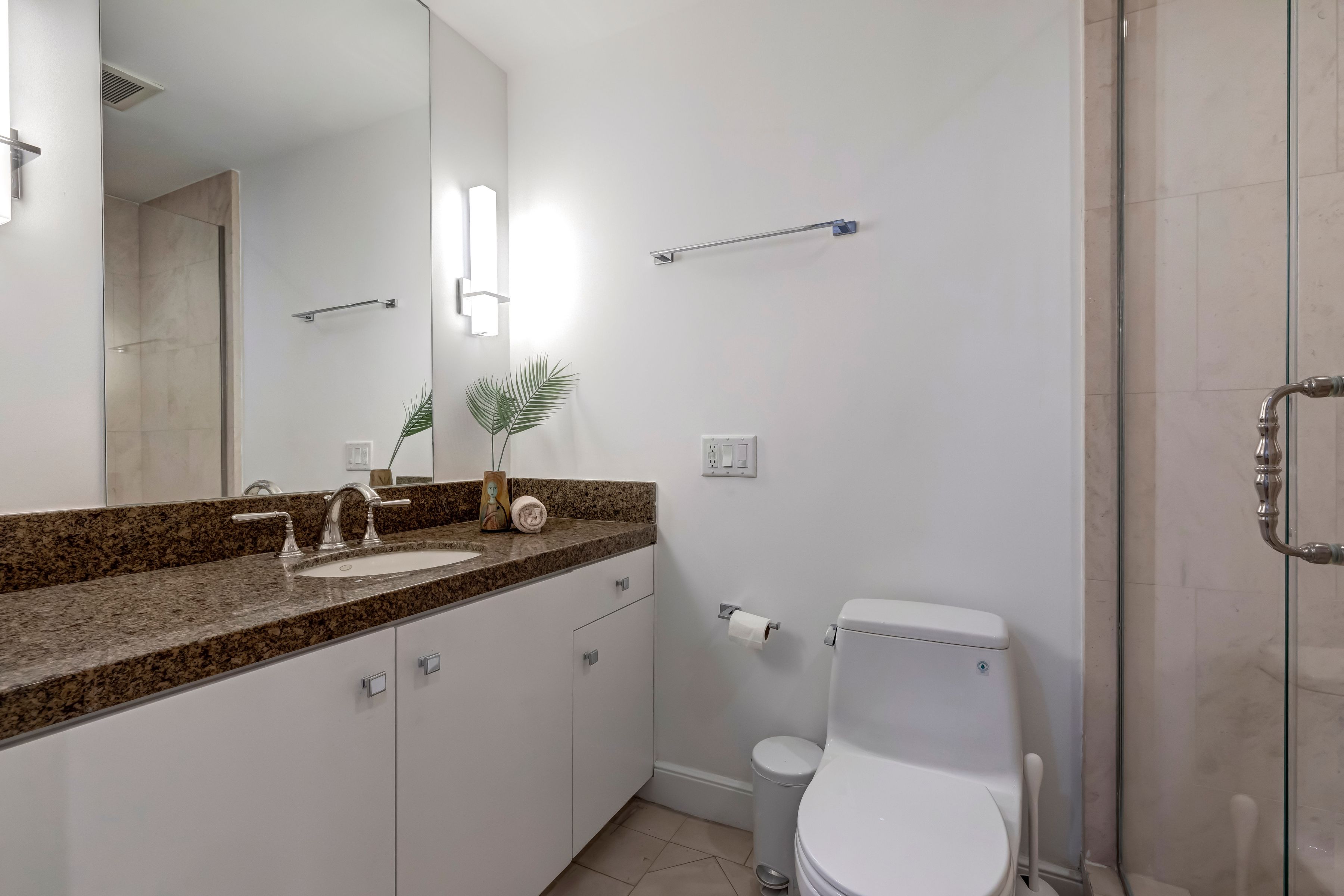 211 South Spalding Drive 403S