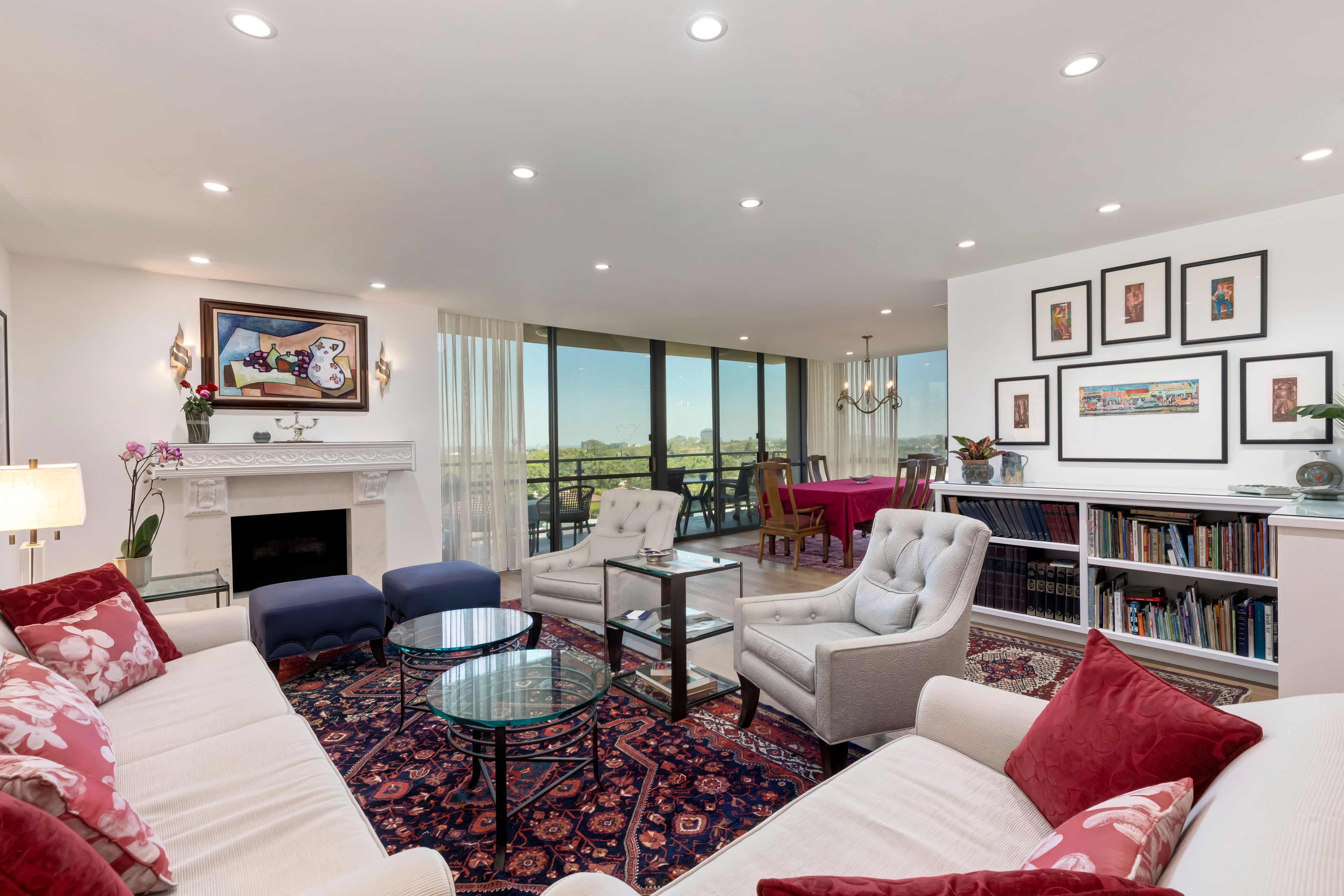 211 South Spalding Drive 403S