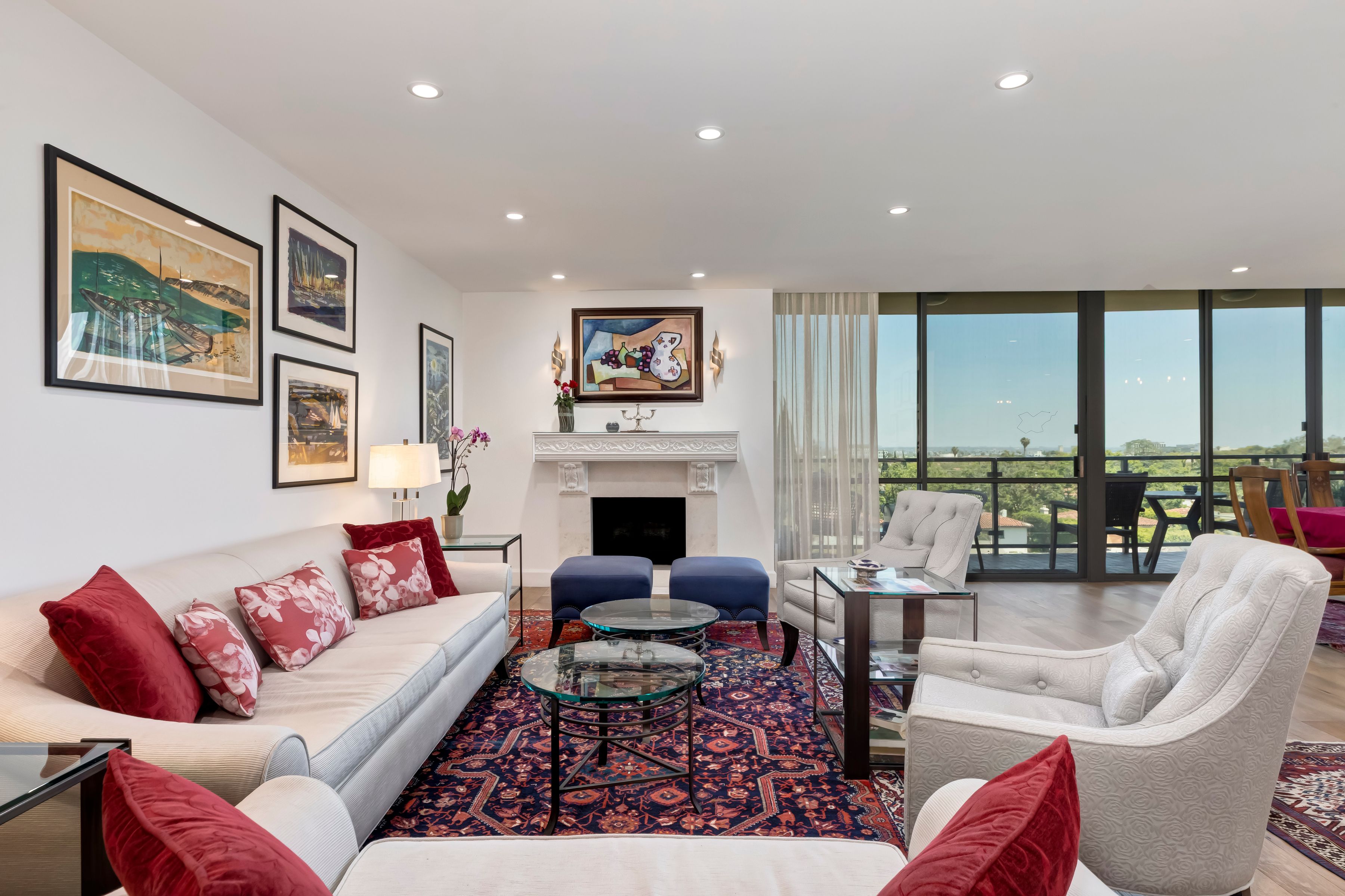211 South Spalding Drive 403S