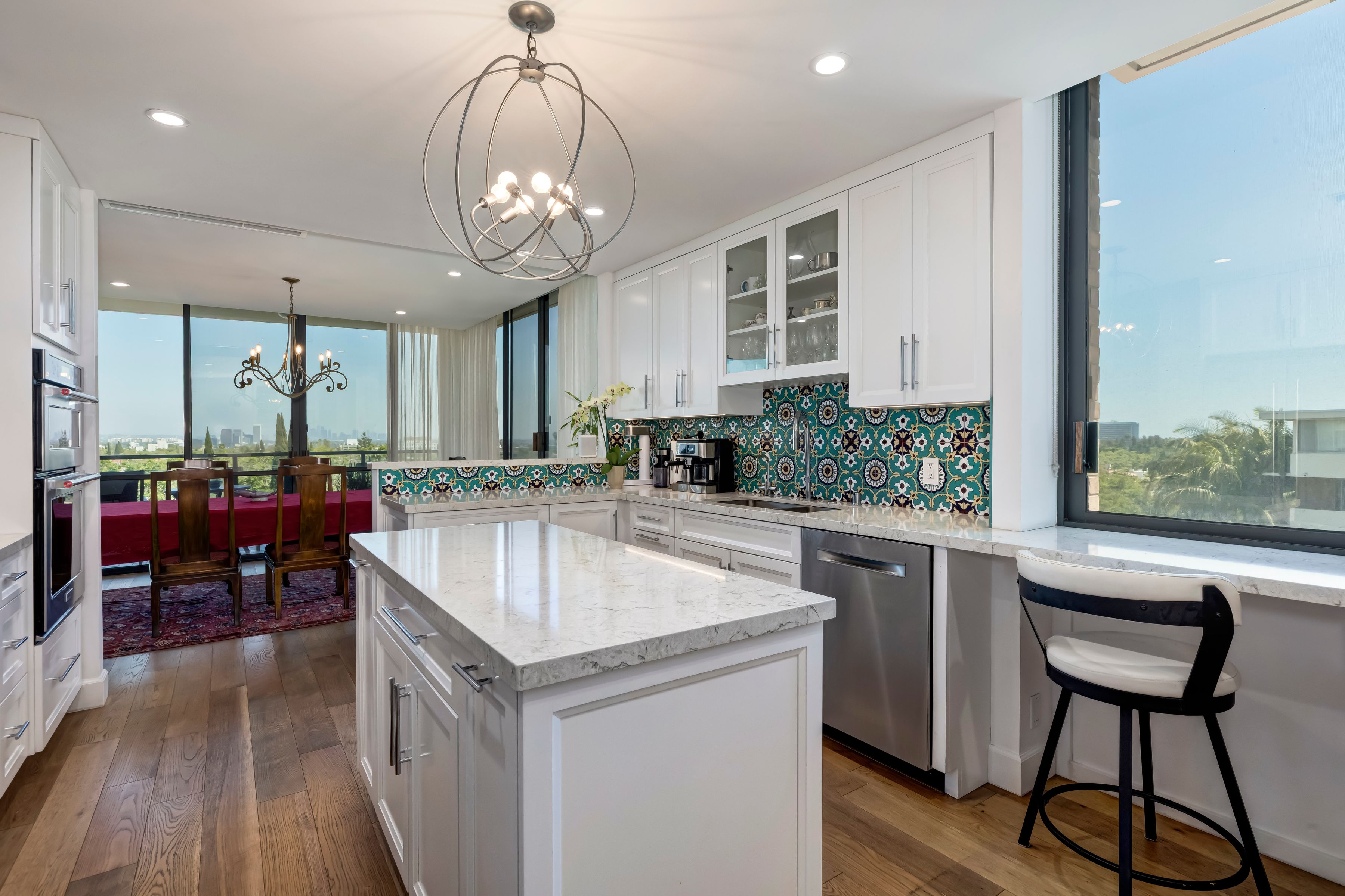 211 South Spalding Drive 403S
