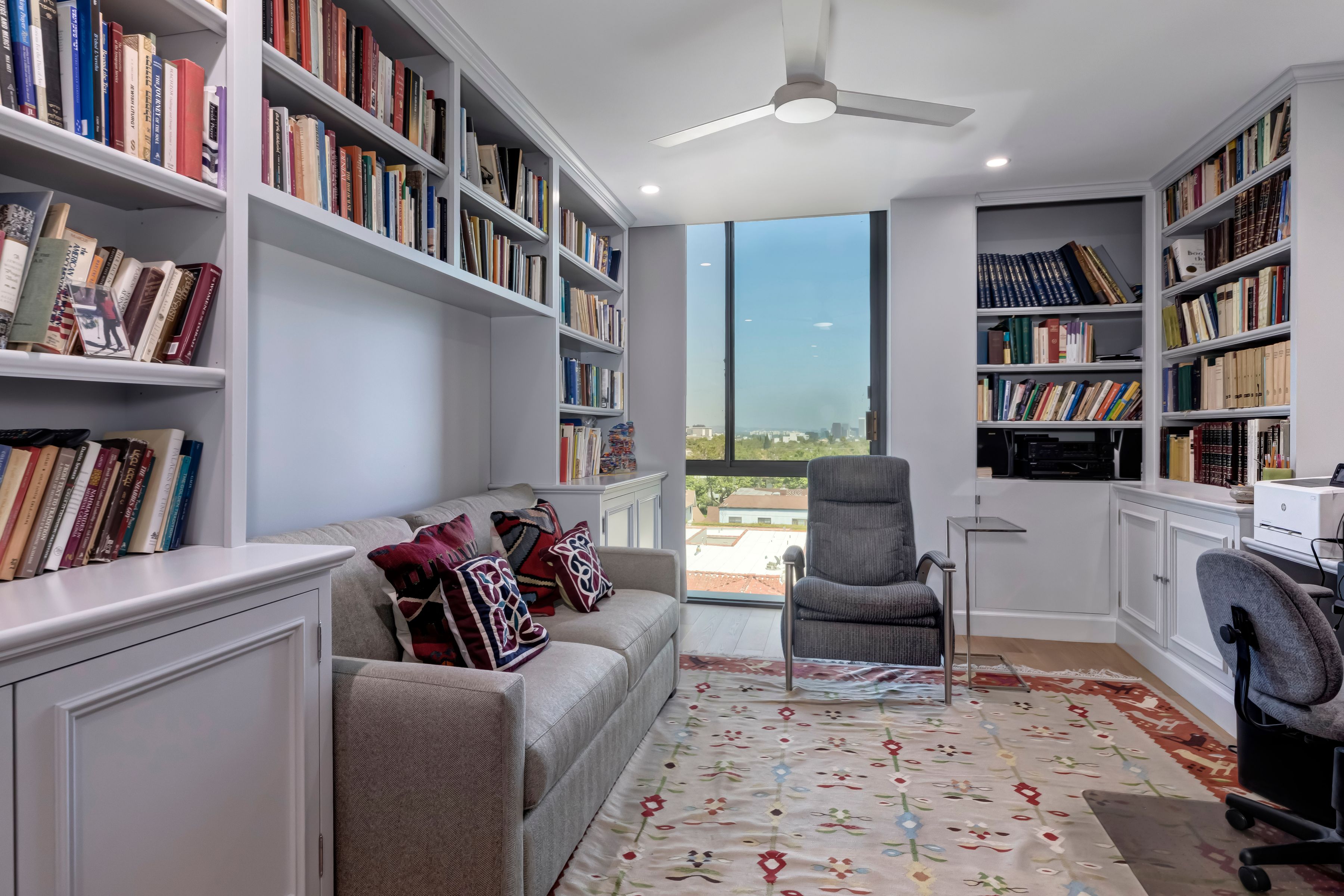 211 South Spalding Drive 403S