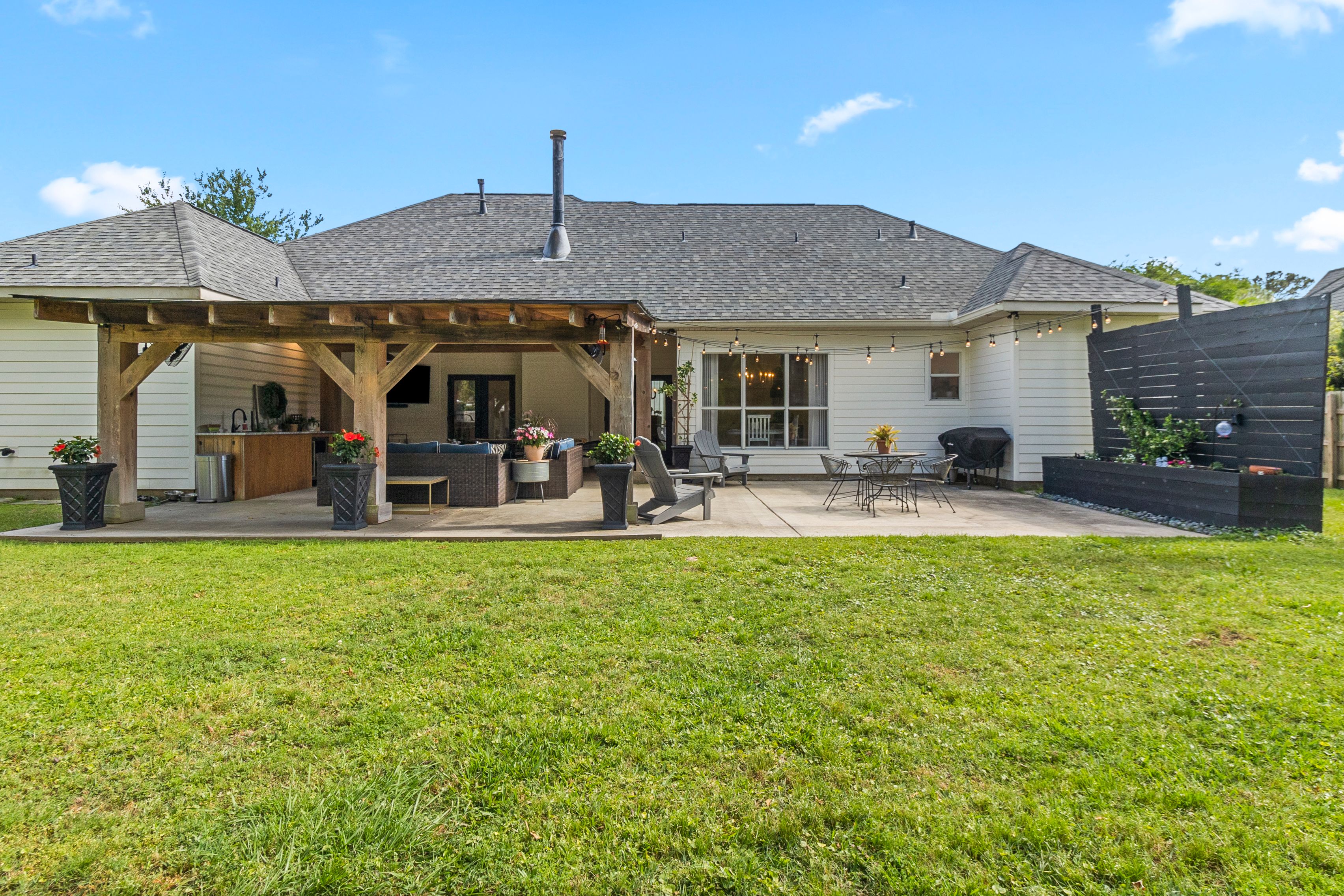648 Avenue De Bellevue 