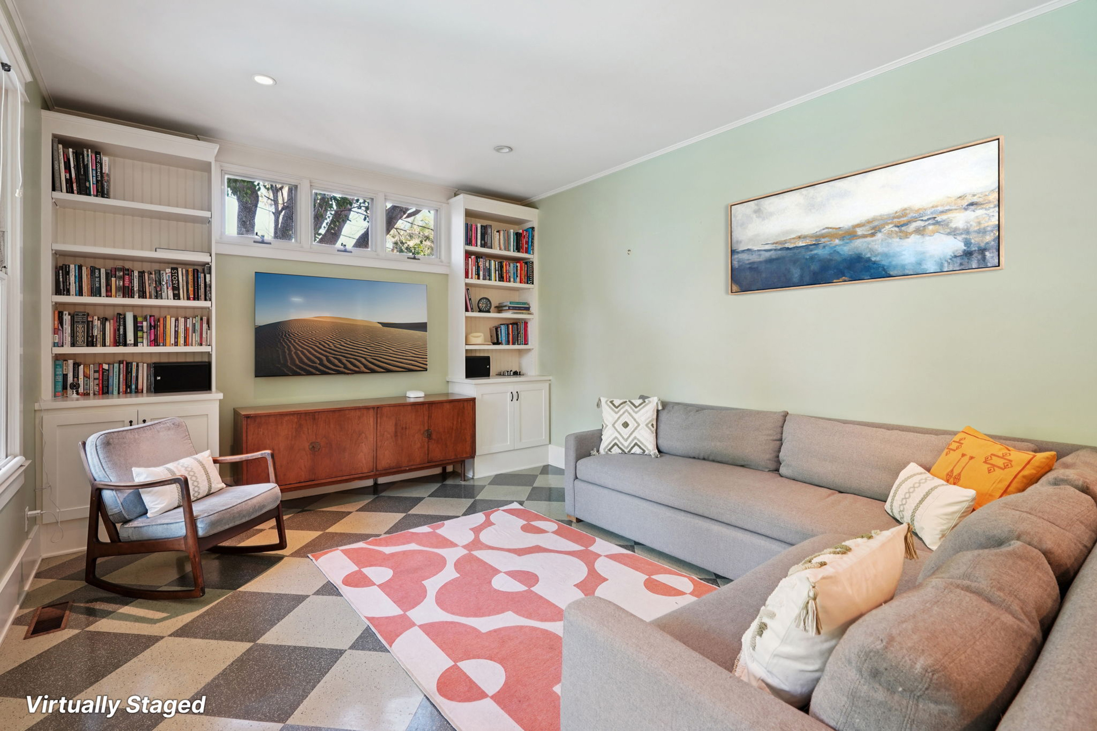 813 Crestmoore Place